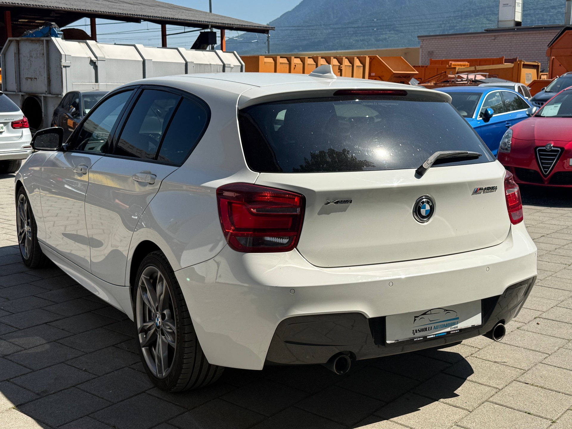 BMW M135i xDrive Steptronic-image-3