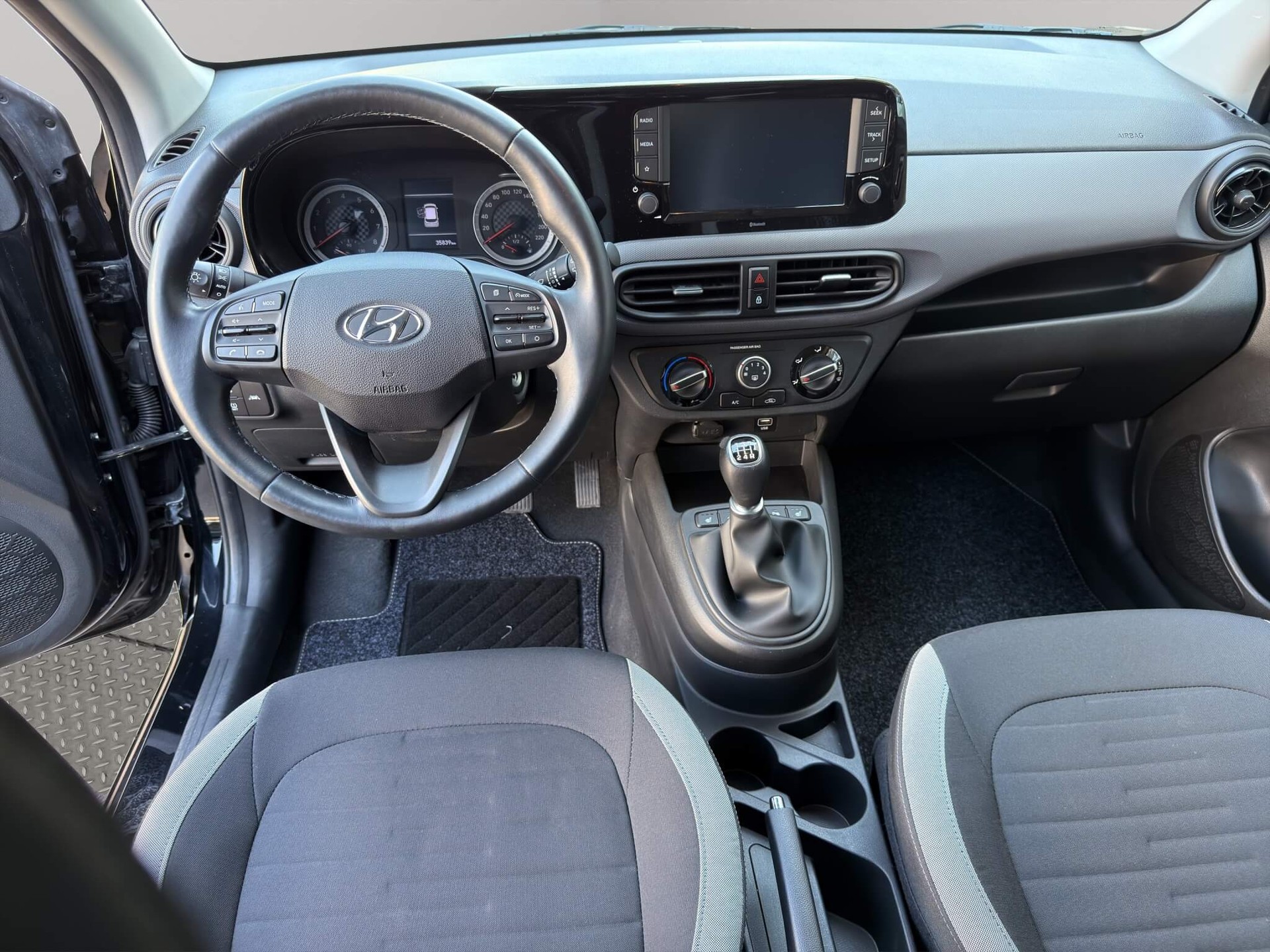 HYUNDAI i10 1.2 Amplia-image-8