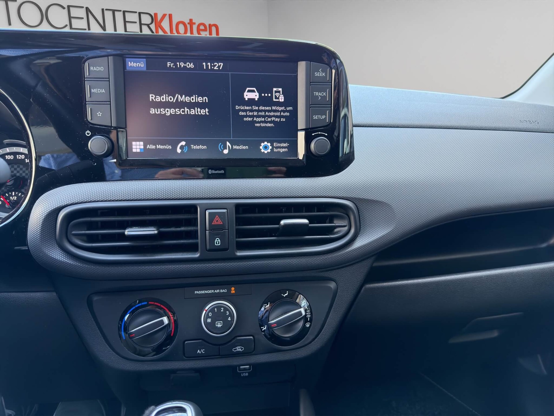 HYUNDAI i10 1.2 Amplia-image-10