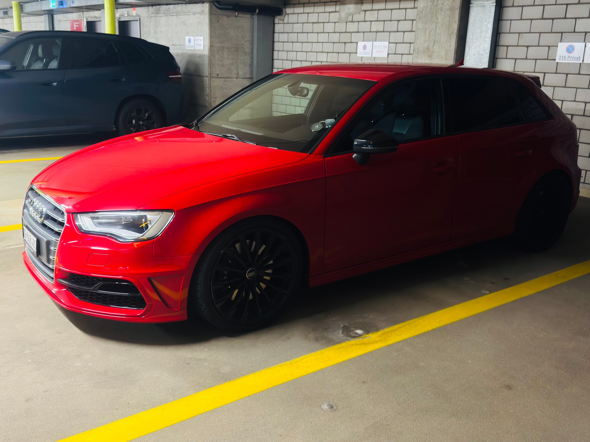 AUDI S3 Sportback 2.0 TFSI quattro S-tronic-image-2
