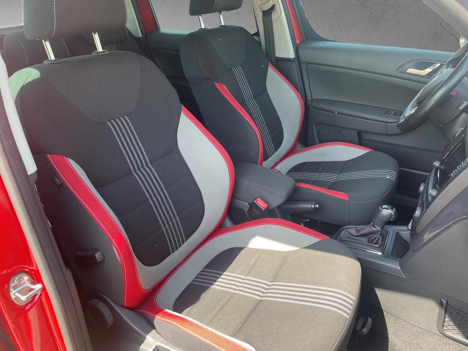 SKODA SKODA Yeti Monte Carlo-image-8