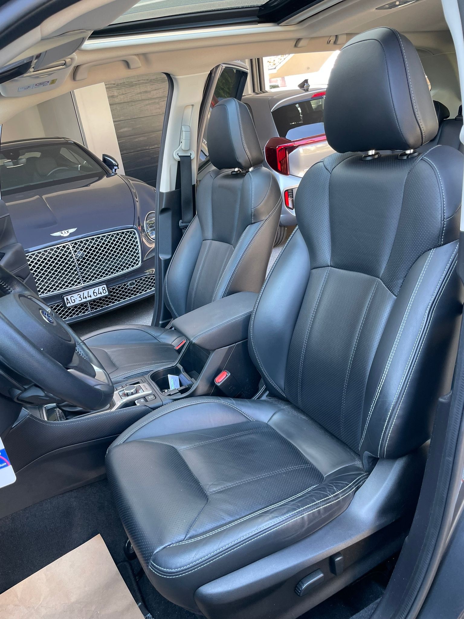 SUBARU Forester 2.0i e-Boxer Luxury AWD CH 1. Hand AHK Top Ausstattung-image-14