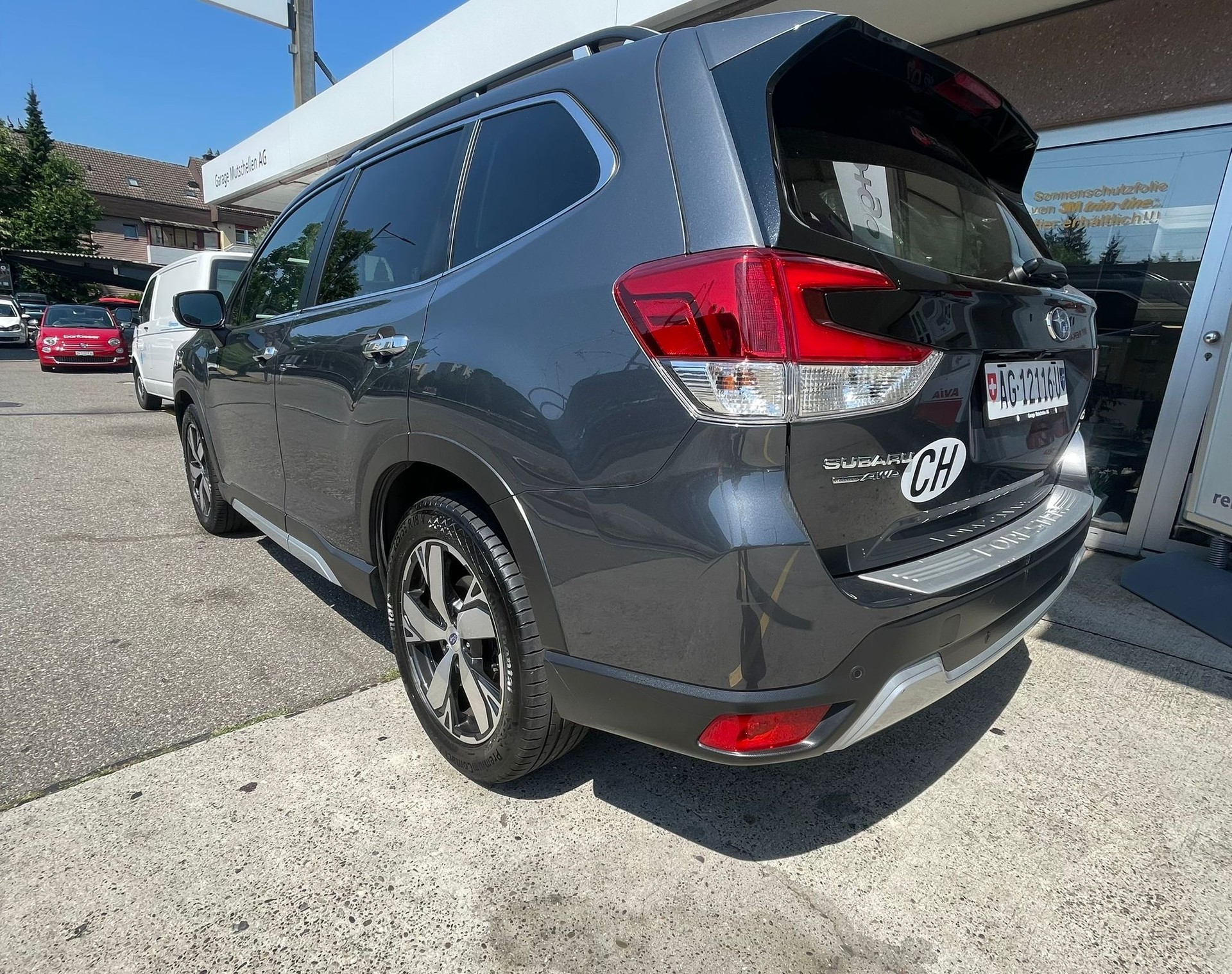 SUBARU Forester 2.0i e-Boxer Luxury AWD CH 1. Hand AHK Top Ausstattung-image-4