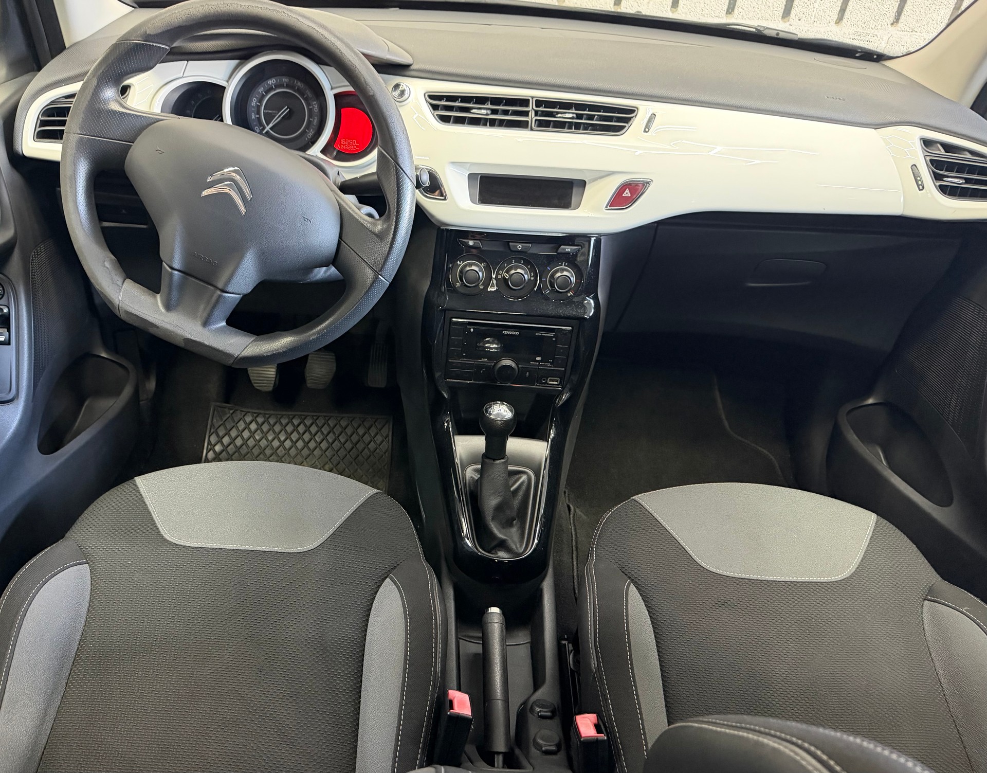 CITROEN C3 1.0i Tonic-image-3