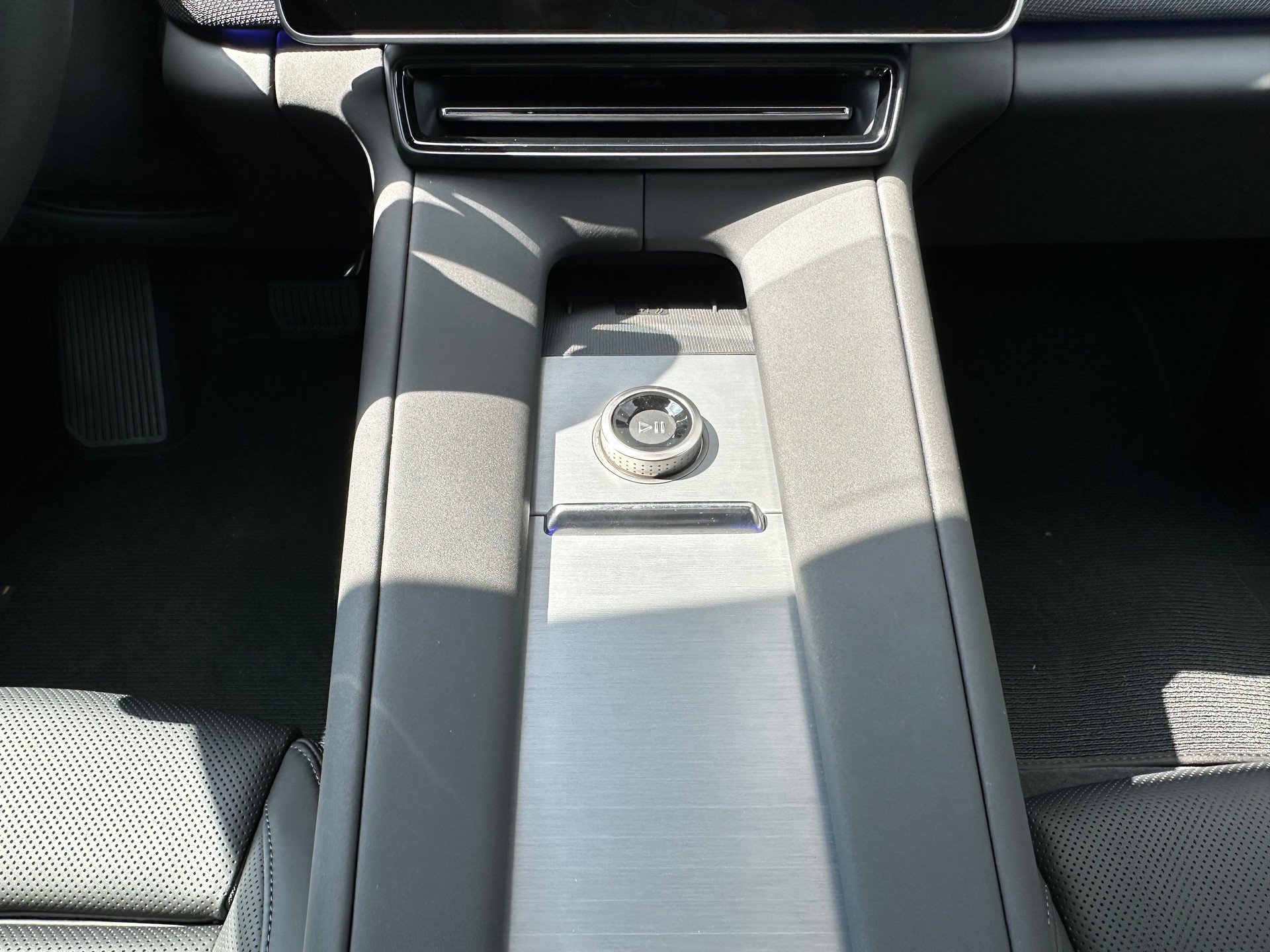 POLESTAR 4 Long Range Dual Motor-image-10
