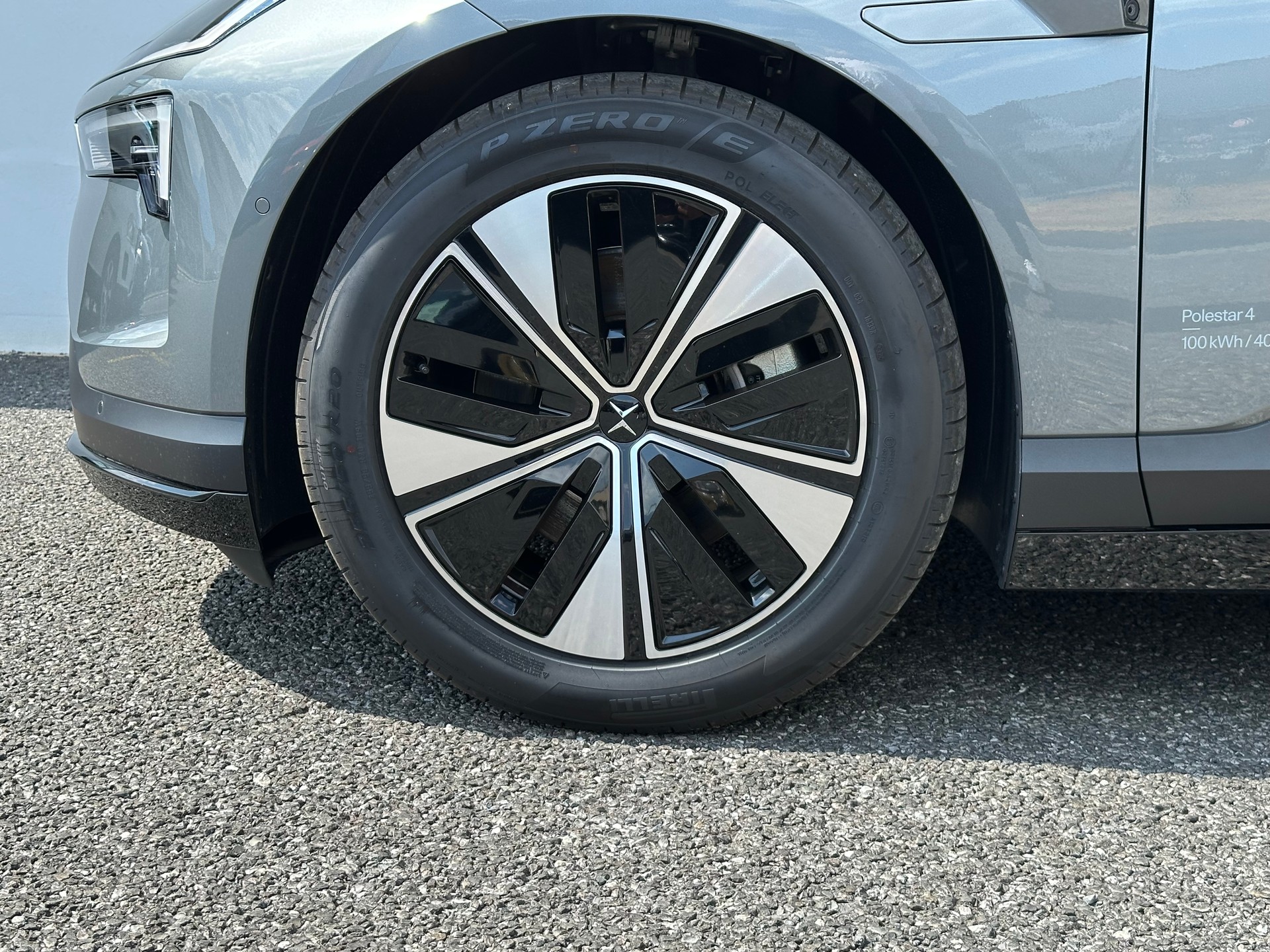 POLESTAR 4 Long Range Dual Motor-image-7