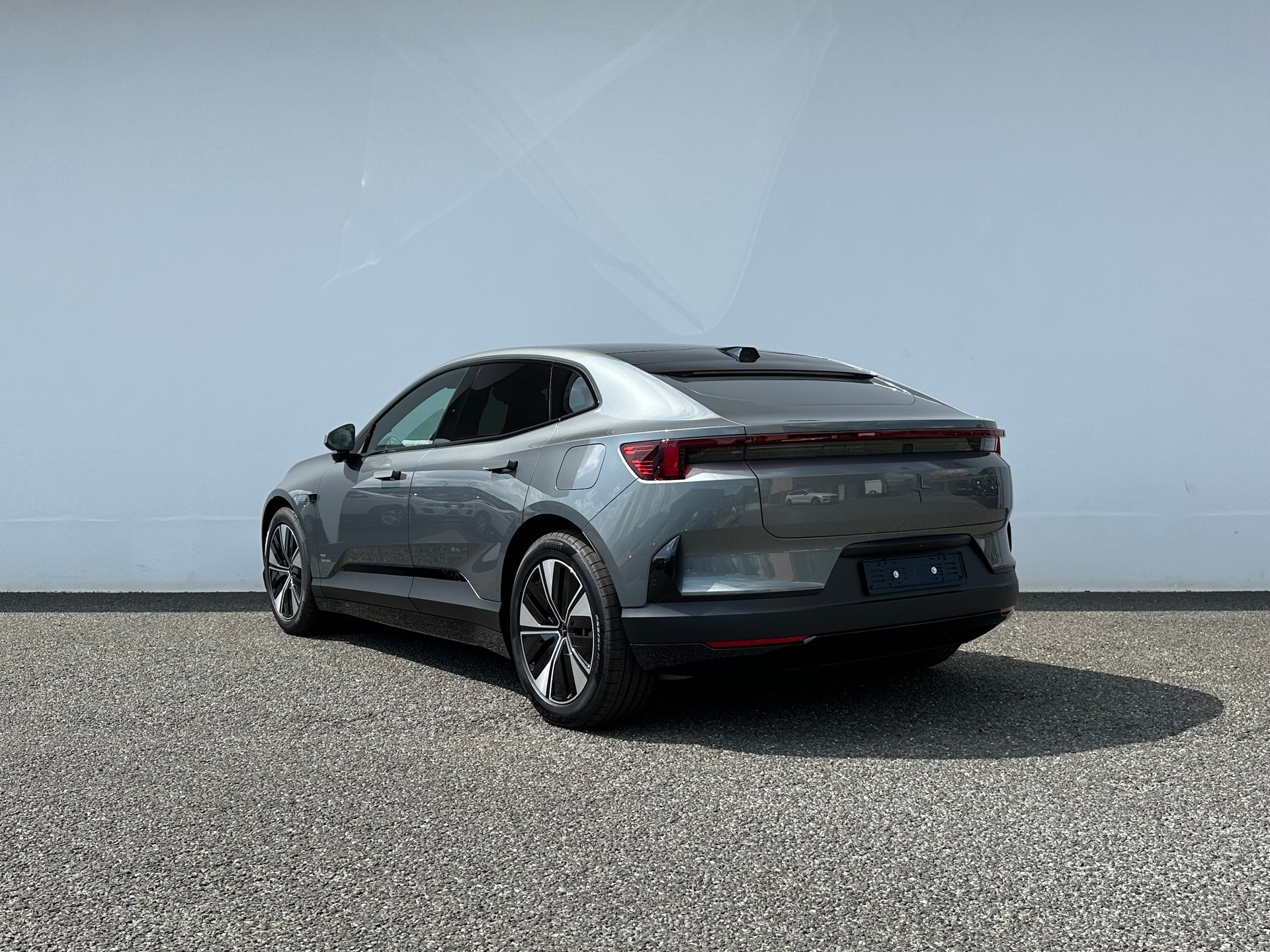 POLESTAR 4 Long Range Dual Motor-image-5