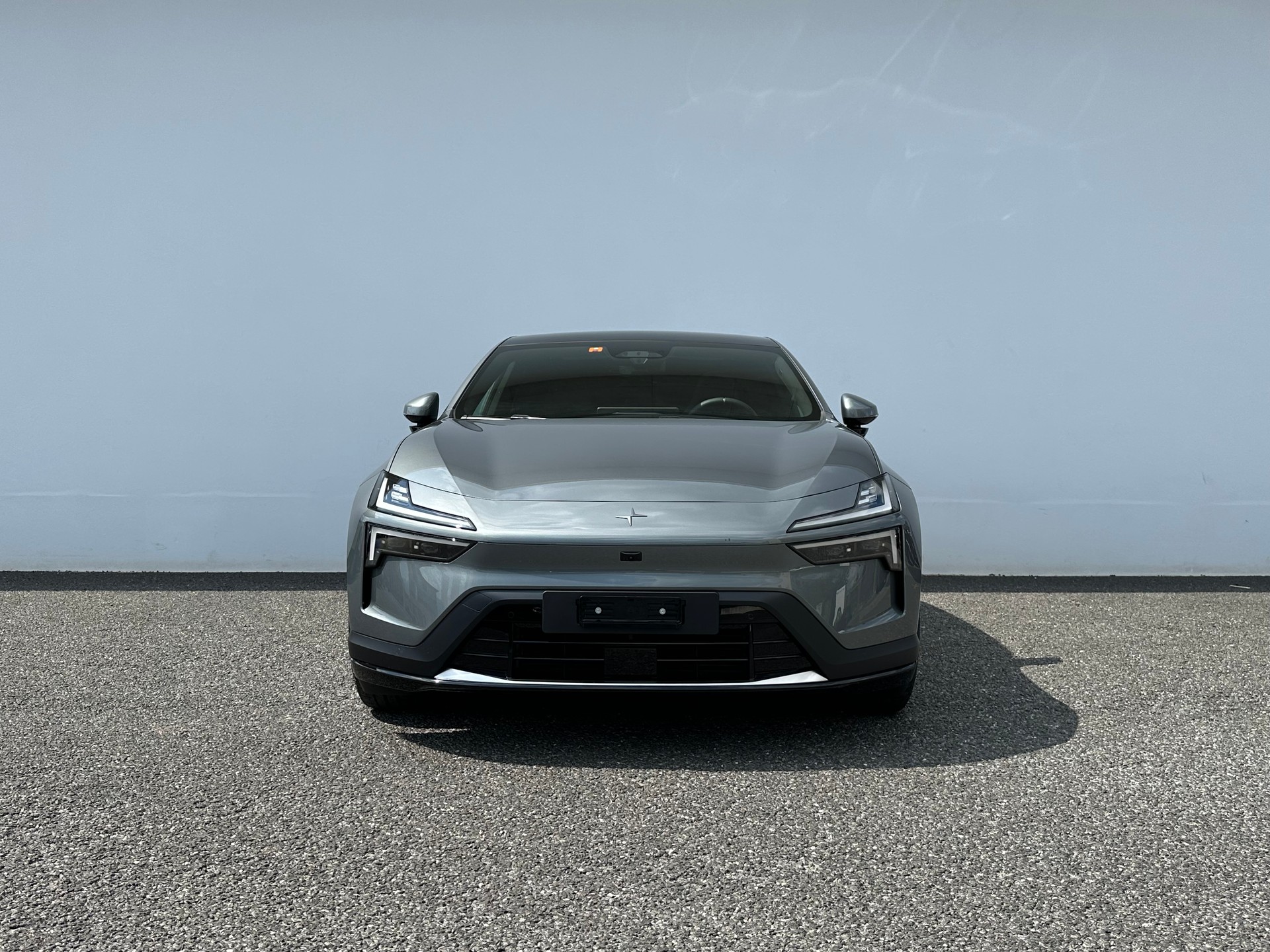POLESTAR 4 Long Range Dual Motor-image-1