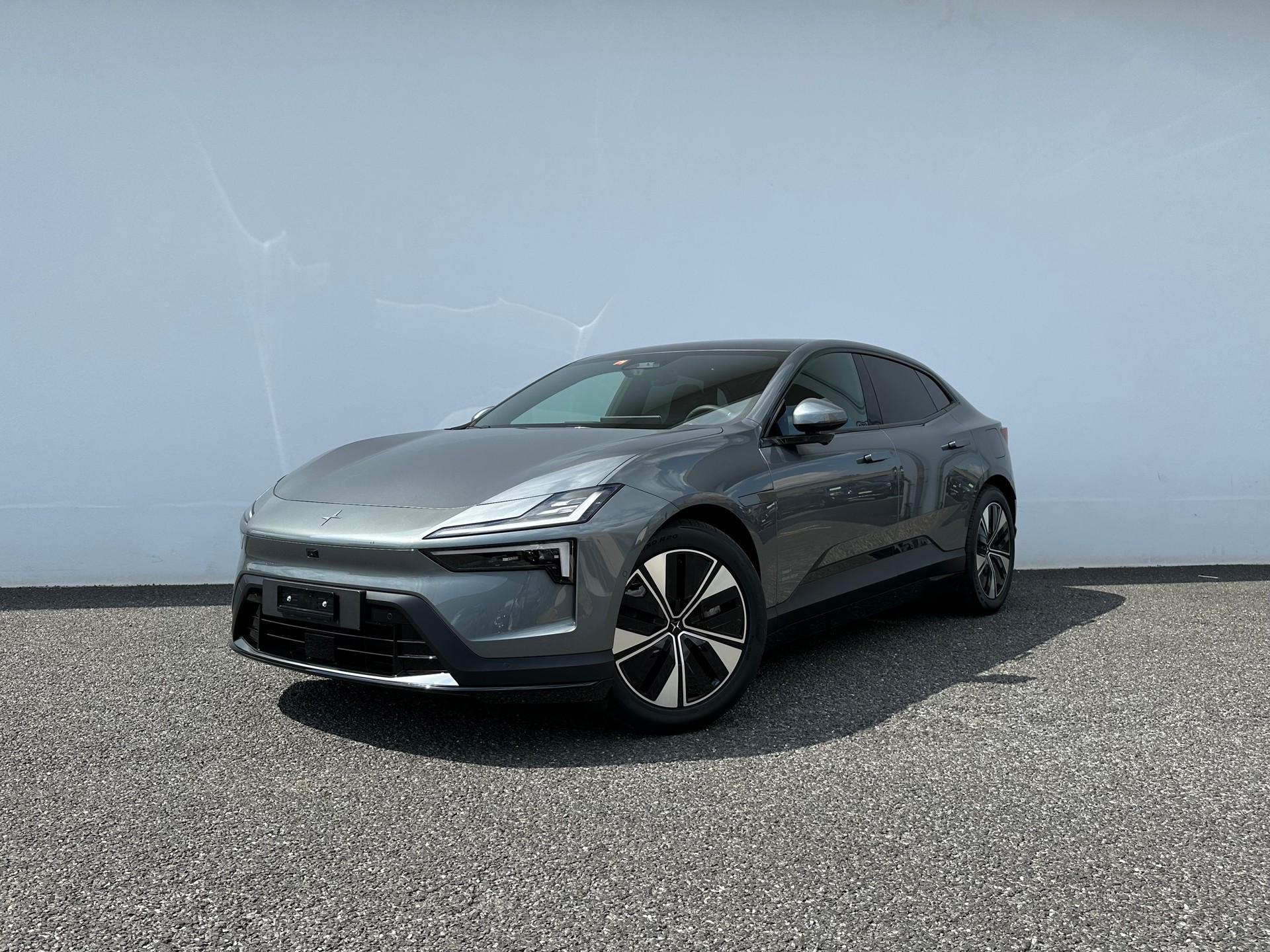 POLESTAR 4 Long Range Dual Motor-image-0