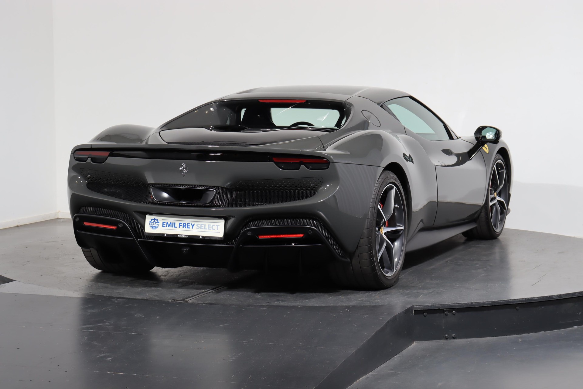 FERRARI 296 GTB 3.0 Turbo-showroom-element-2