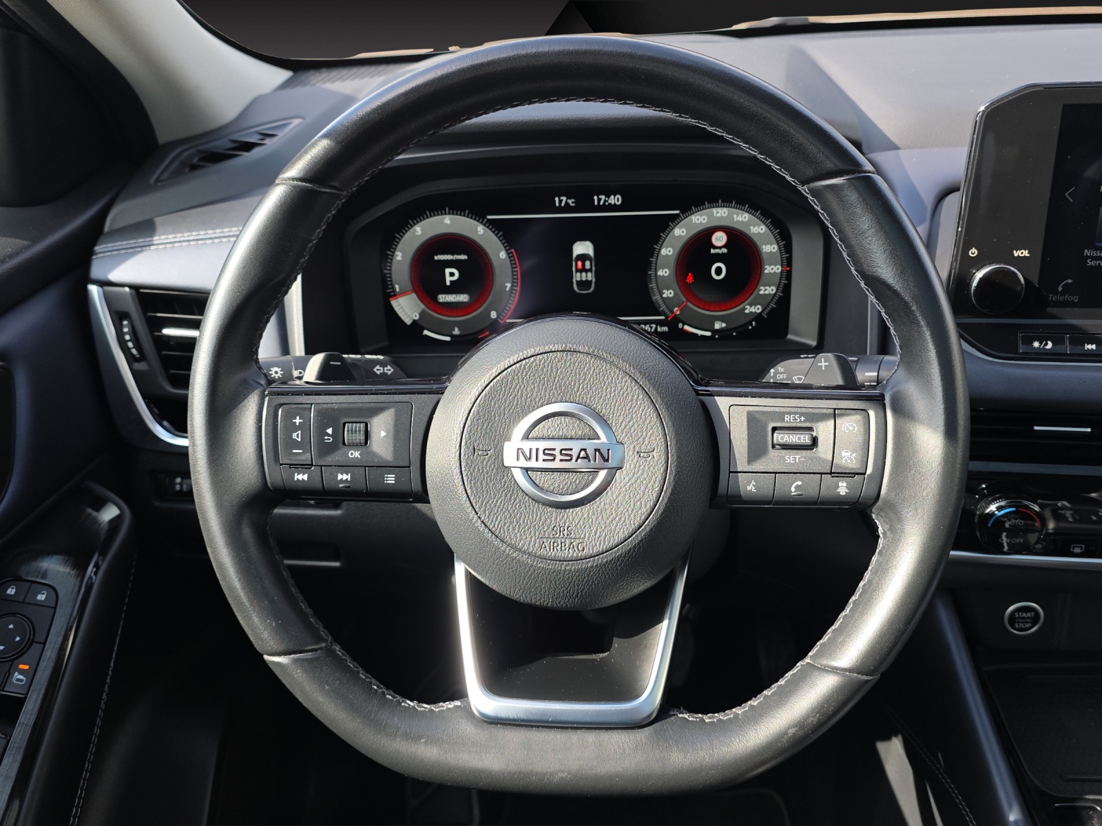 NISSAN Qashqai 1.3 DIG-T MHEV Tekna+ Xtronic-image-8