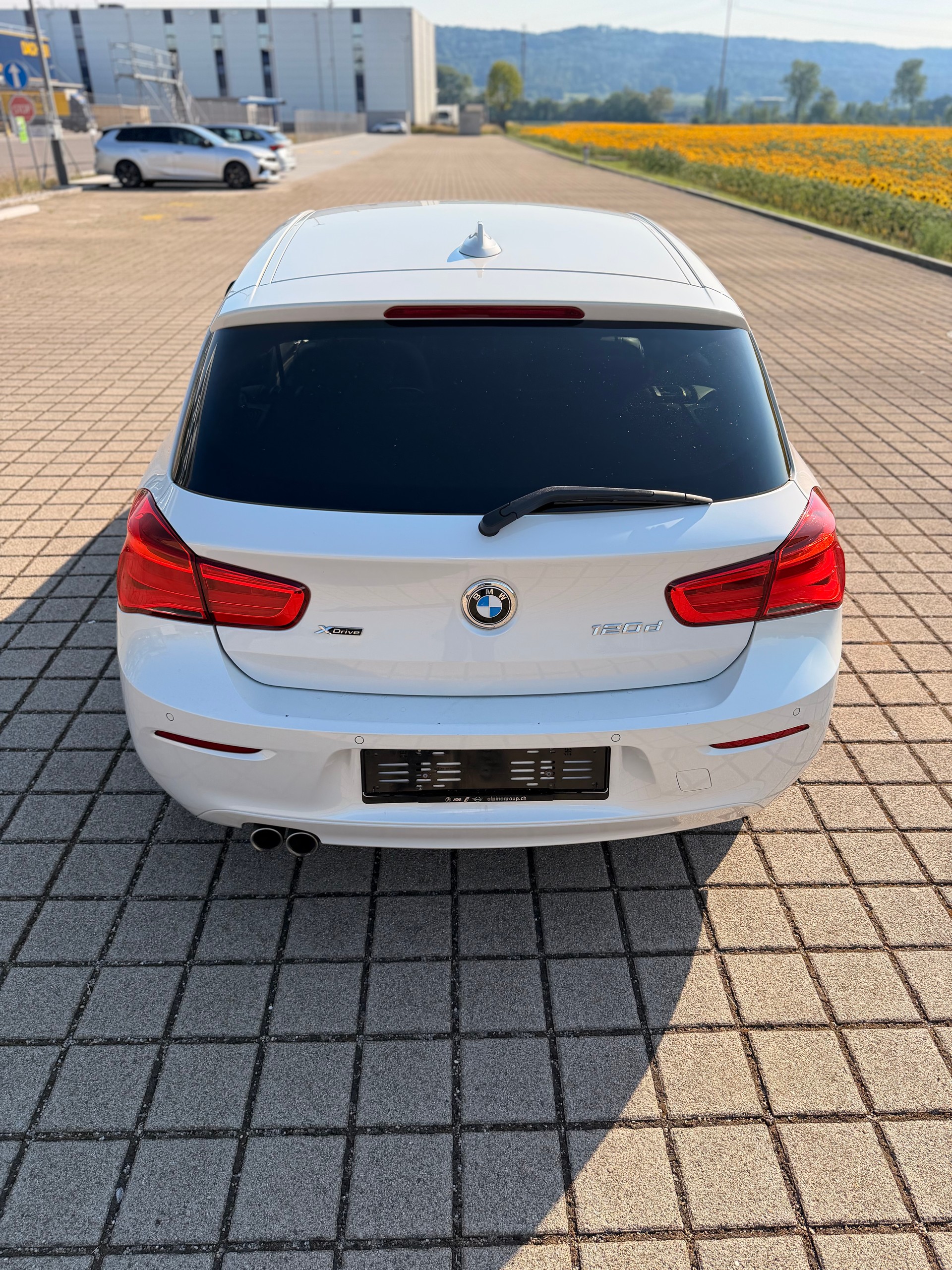 BMW 120d xDrive Steptronic-image-11