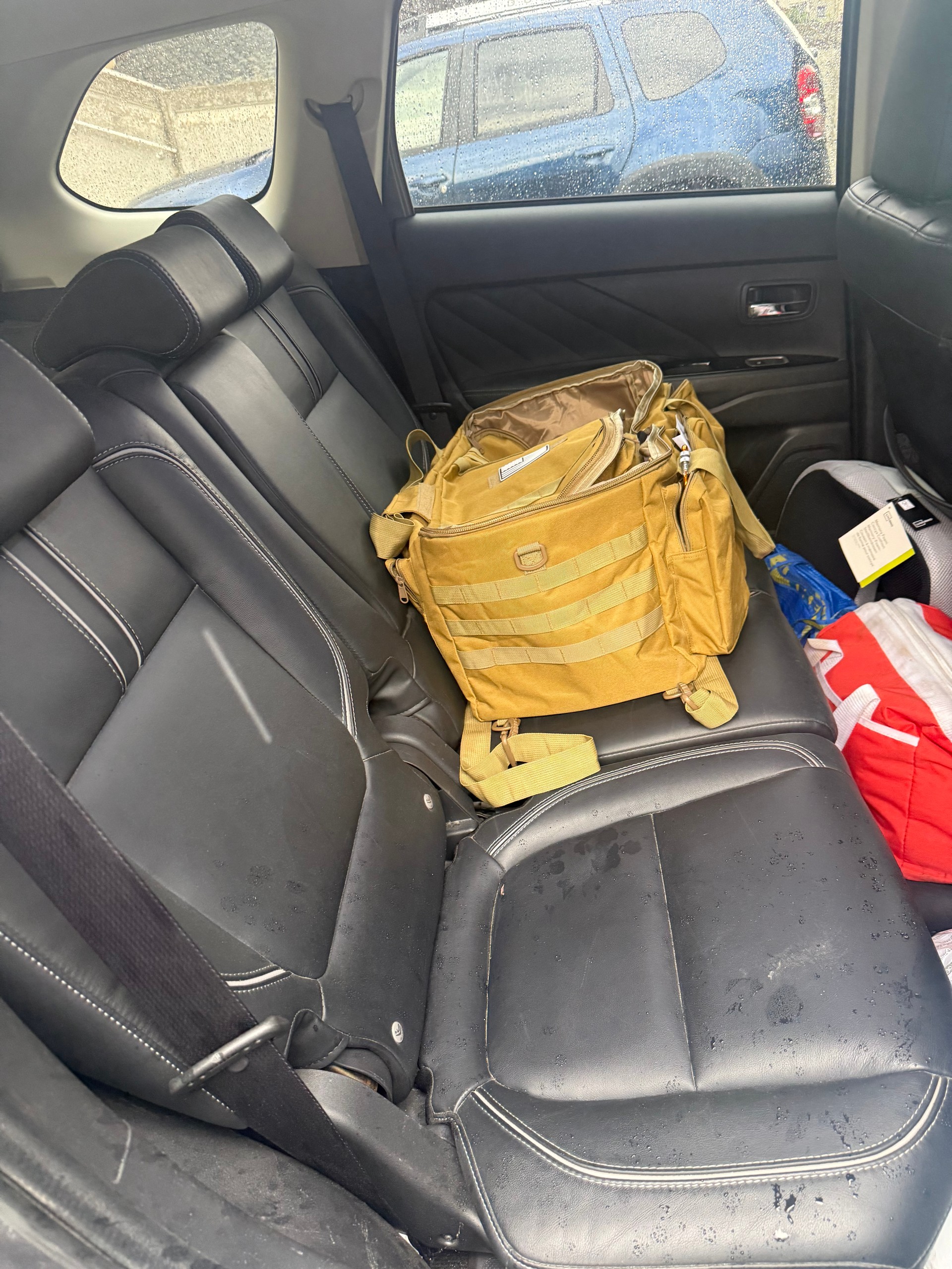 MITSUBISHI Outlander 2.0 PHEV Diamond 4WD Automatic-image-11