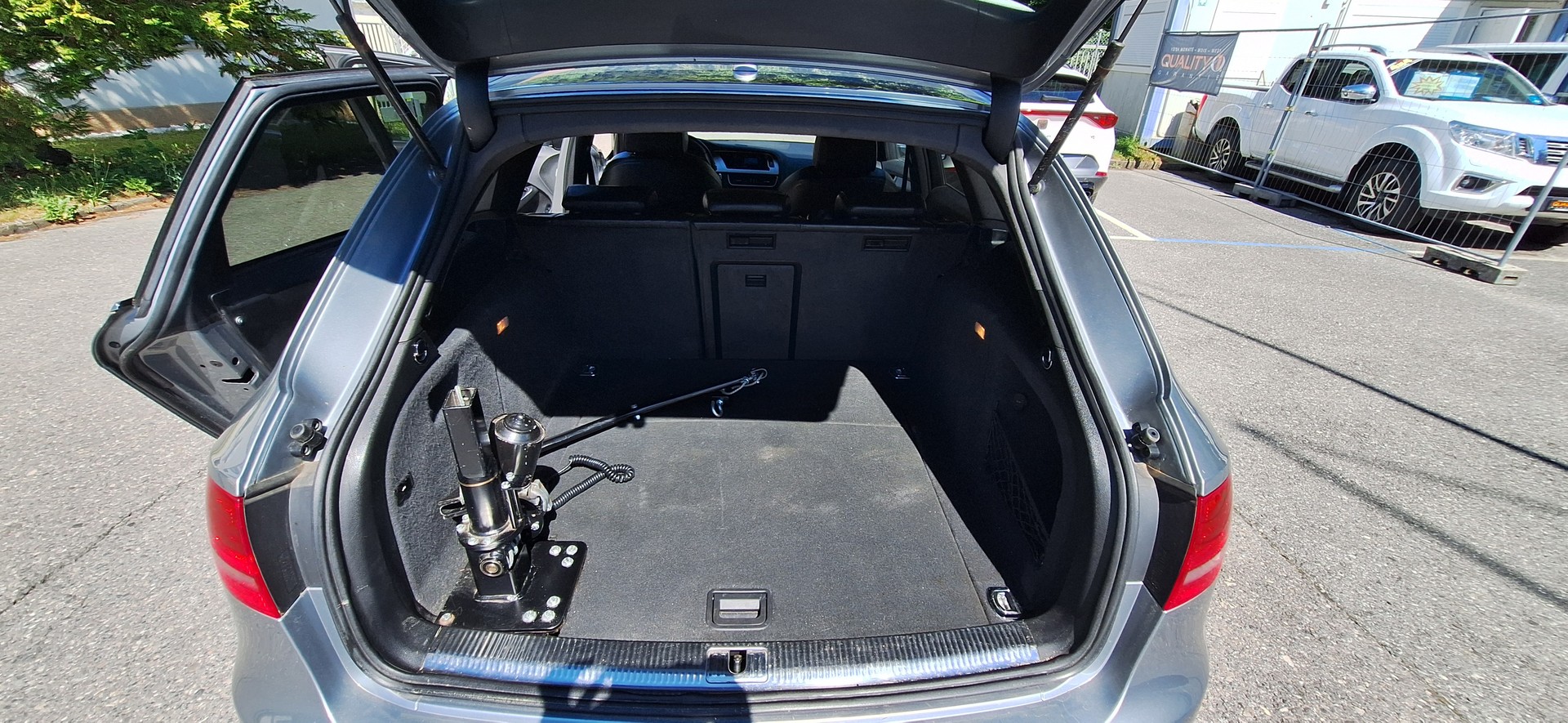 AUDI A4 Avant 2.0 TFSI quattro S-tronic-image-11