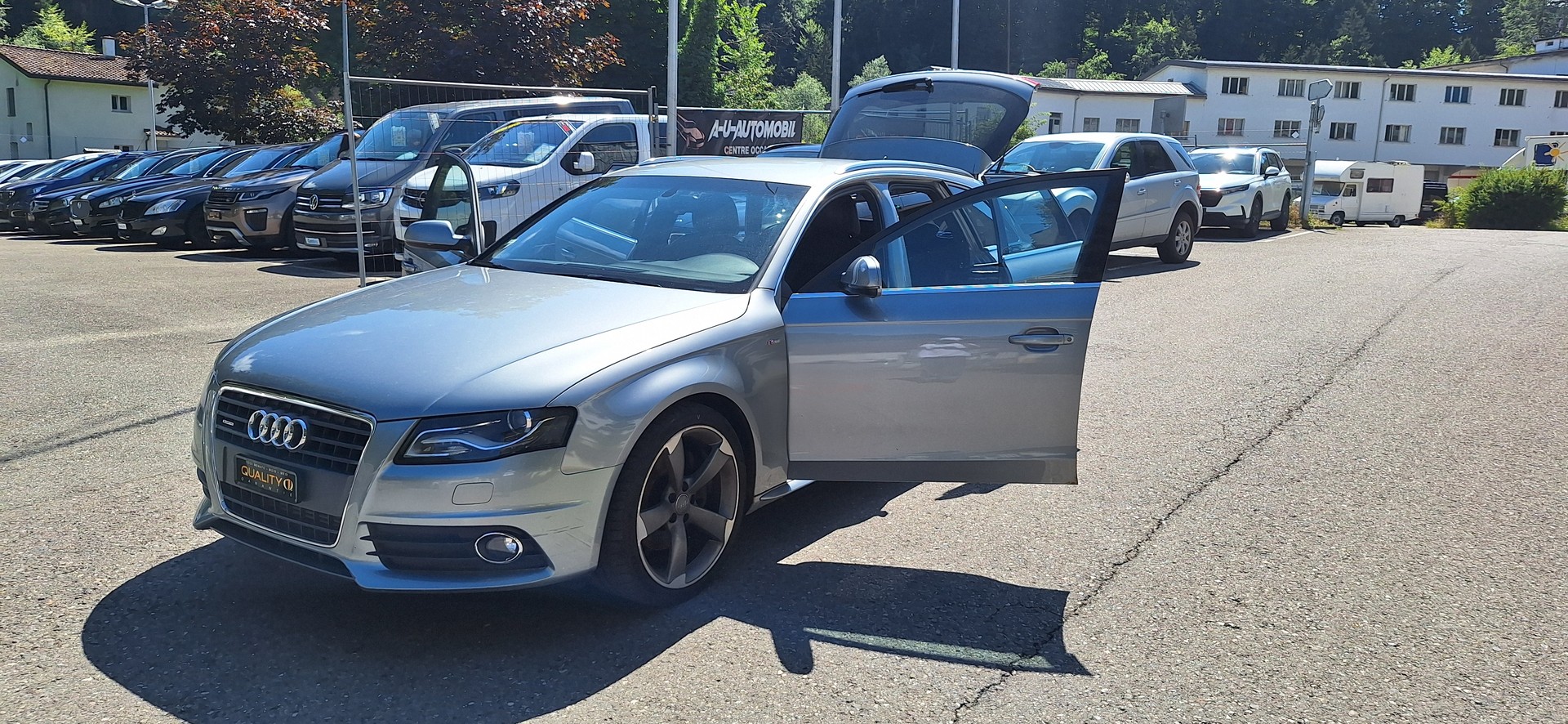 AUDI A4 Avant 2.0 TFSI quattro S-tronic-image-16
