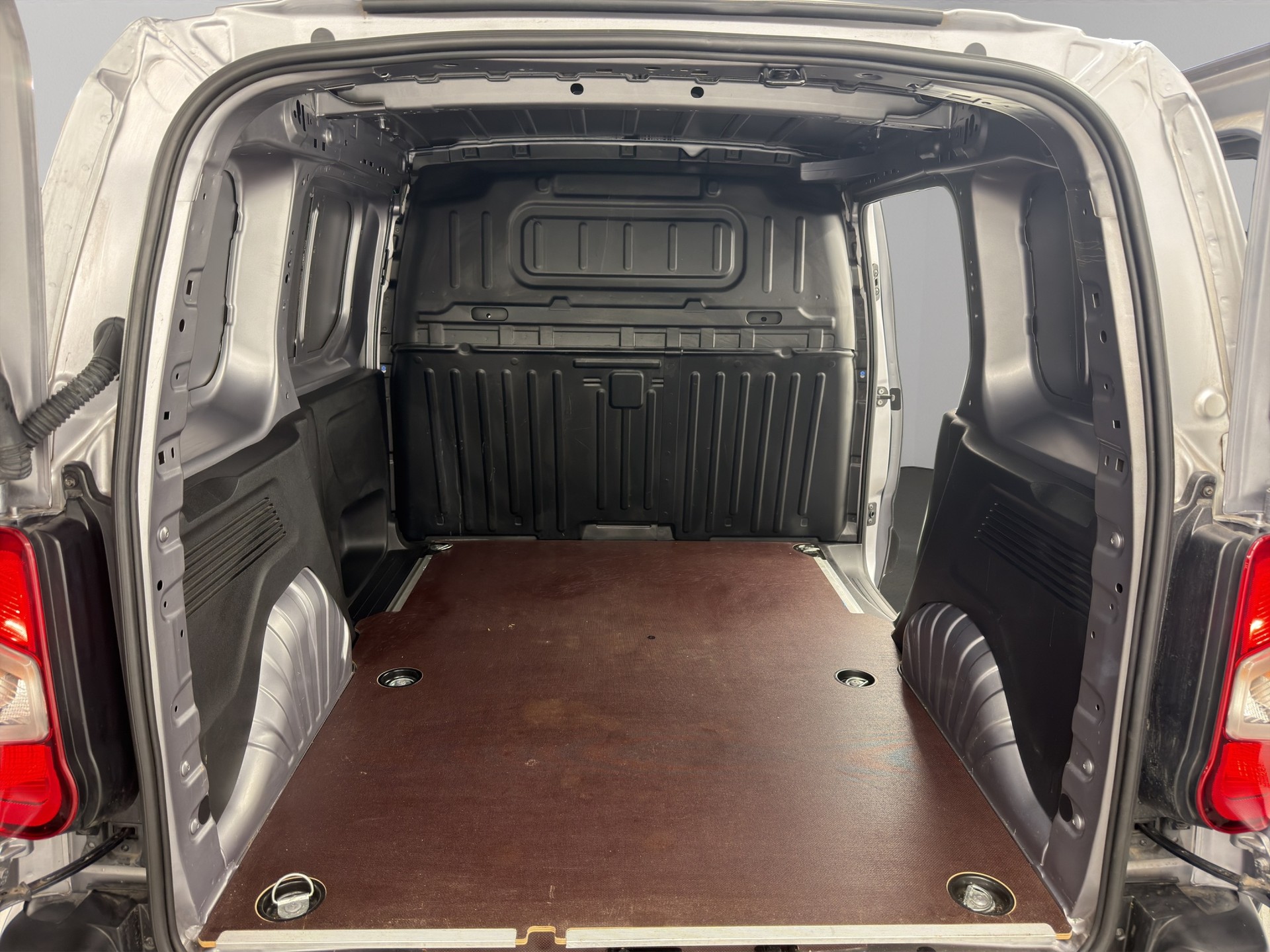 OPEL Combo-e Cargo 2.4 t Enjoy-image-6