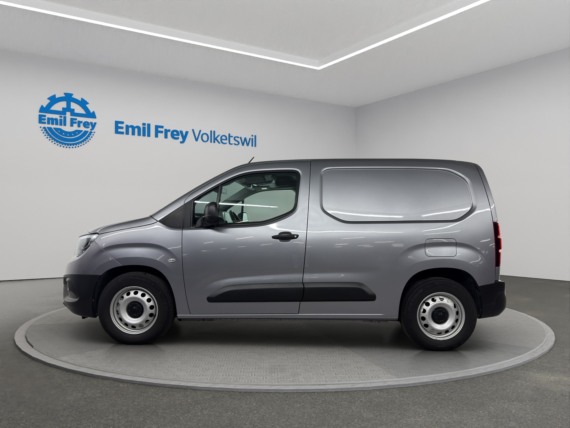 OPEL Combo-e Cargo 2.4 t Enjoy-image-1