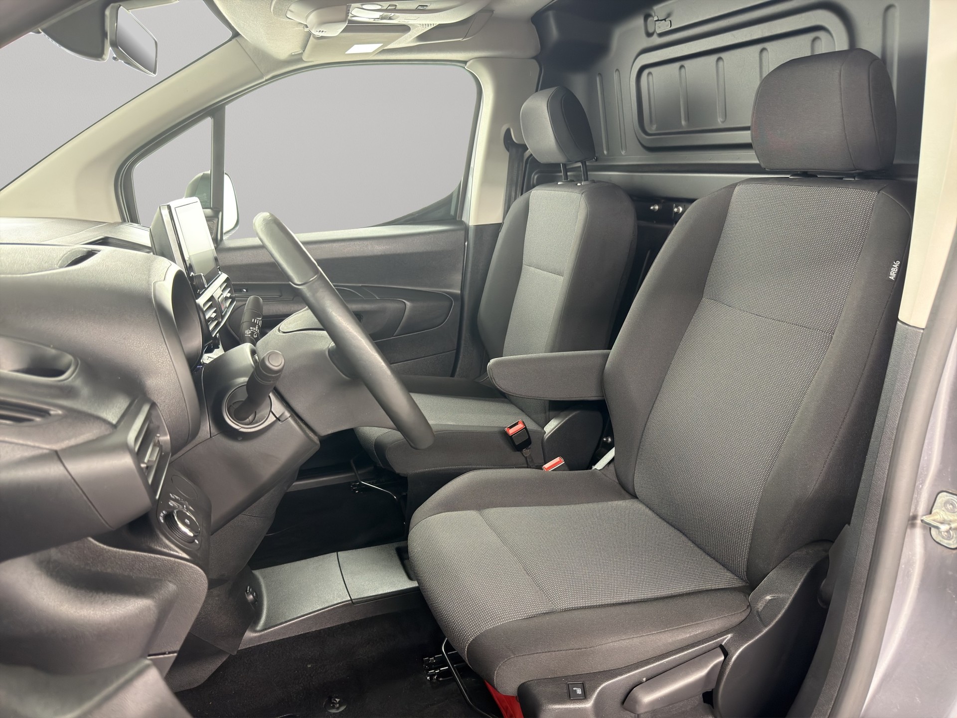 OPEL Combo-e Cargo 2.4 t Enjoy-image-7