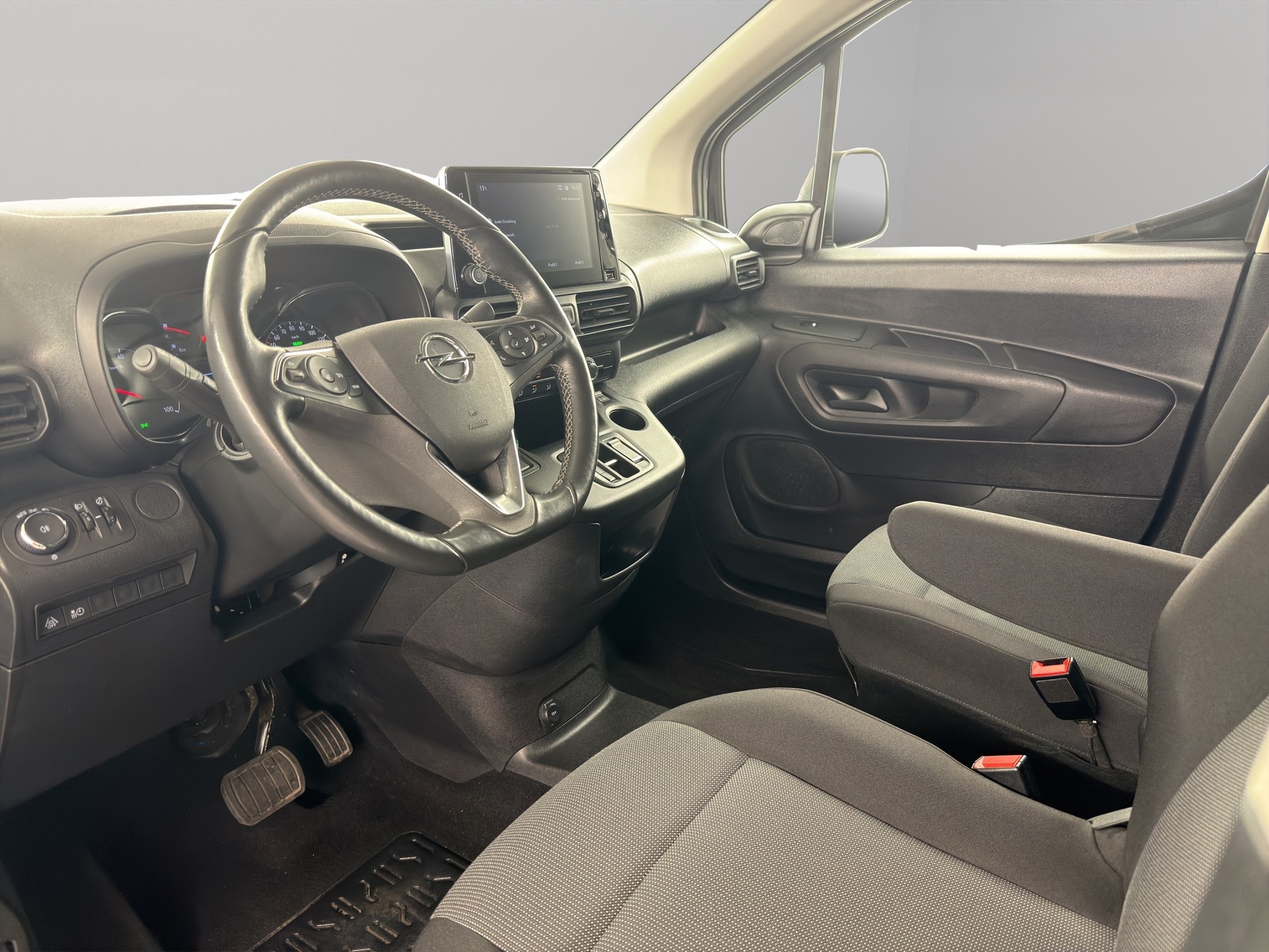 OPEL Combo-e Cargo 2.4 t Enjoy-image-9