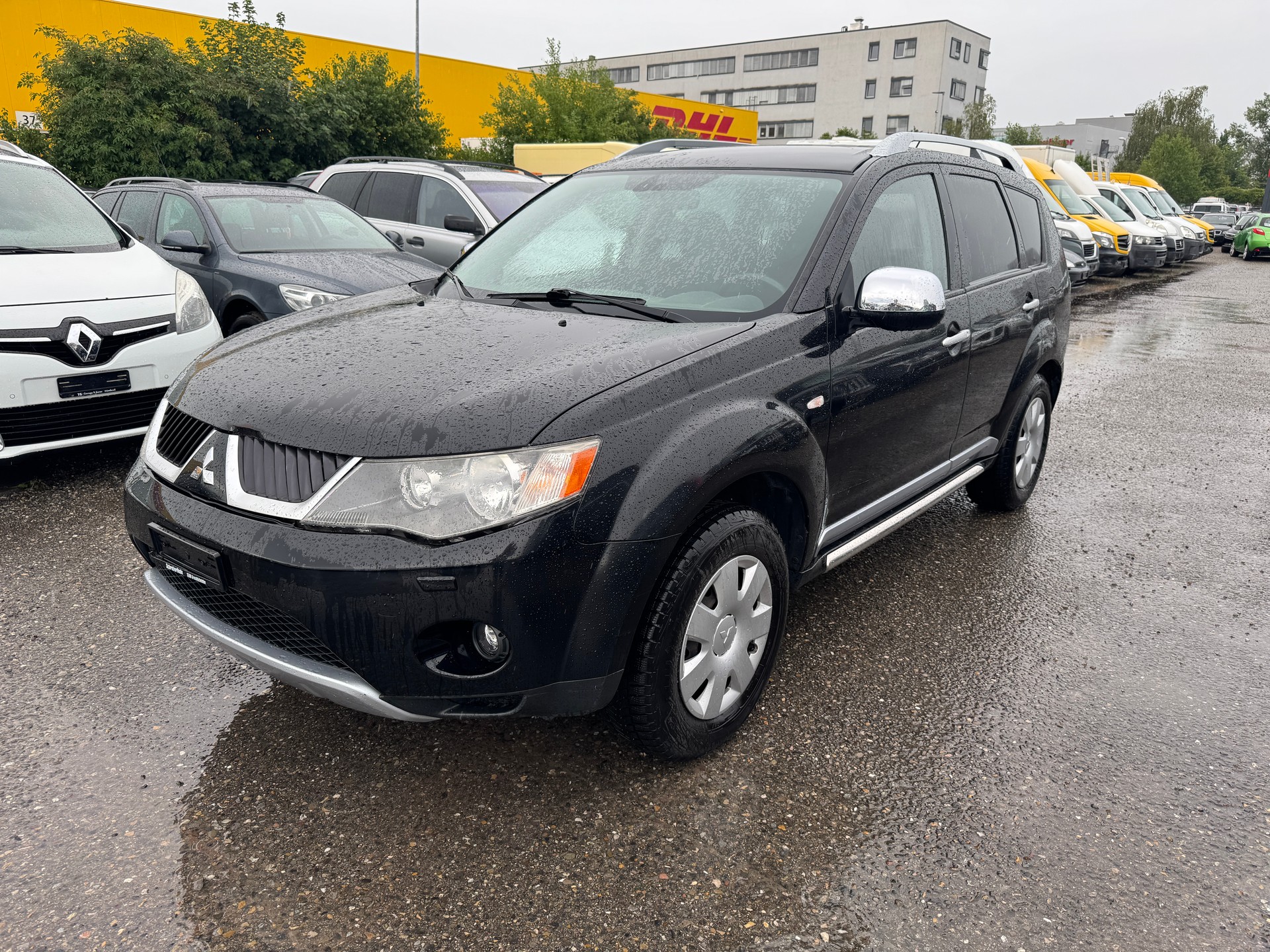 MITSUBISHI Outlander 2.4 Invite 4WD CVT-image-1