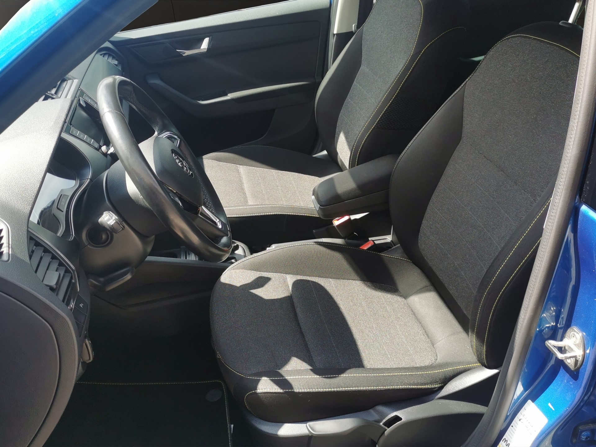 SKODA Fabia 1.0 TSI Ambition-image-10