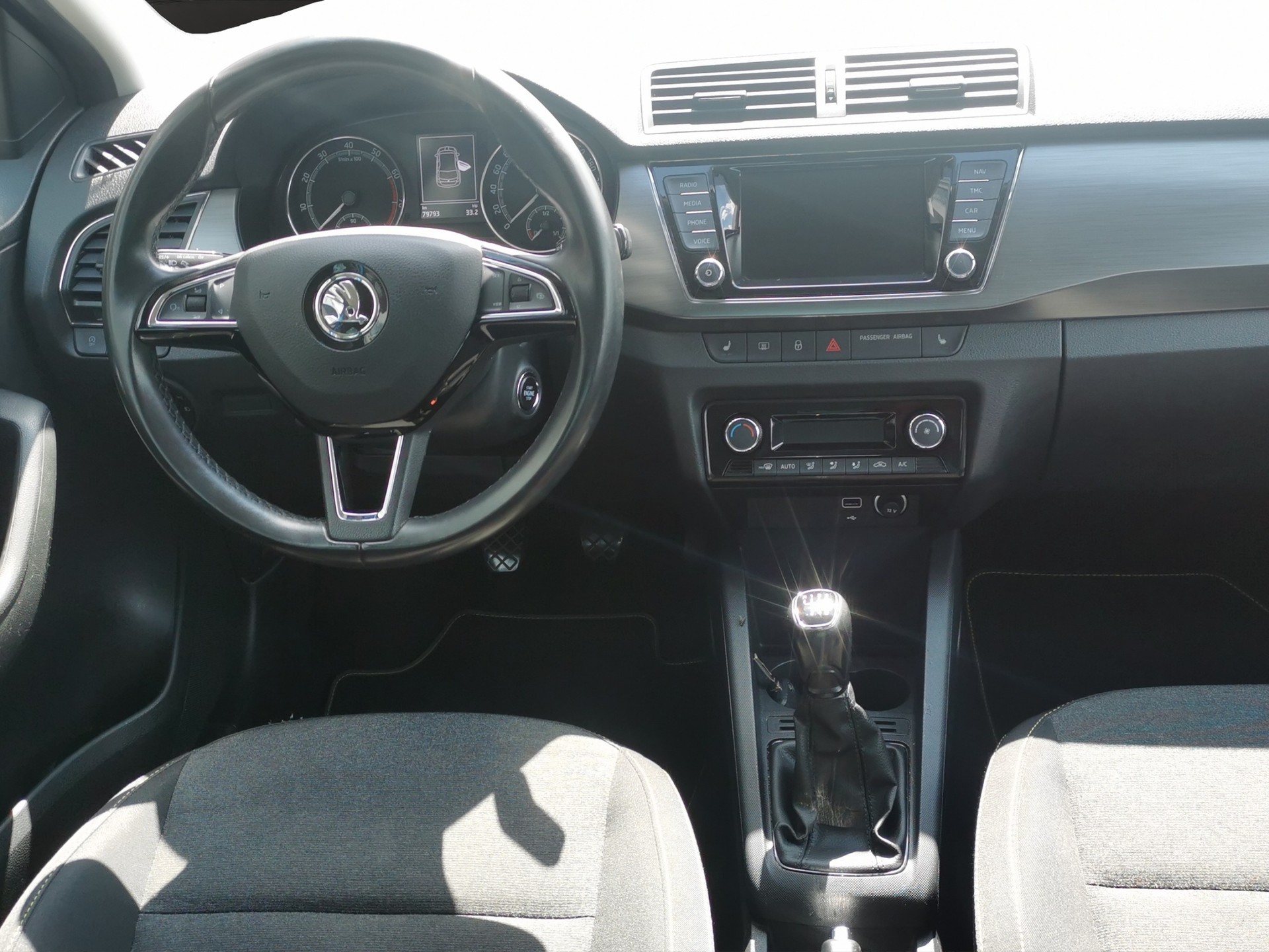 SKODA Fabia 1.0 TSI Ambition-image-15
