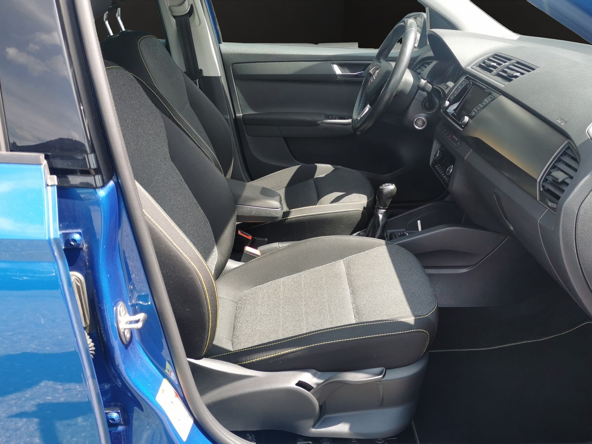 SKODA Fabia 1.0 TSI Ambition-image-13