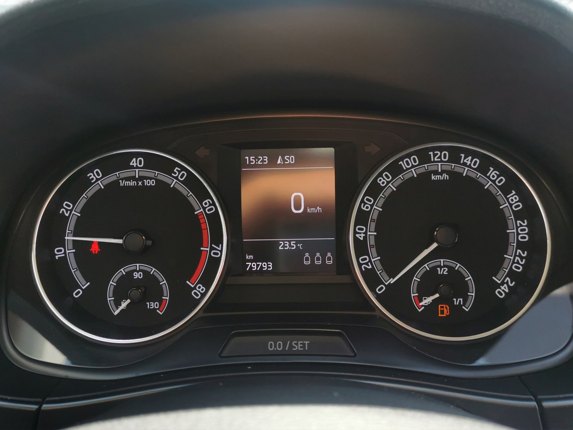 SKODA Fabia 1.0 TSI Ambition-image-16