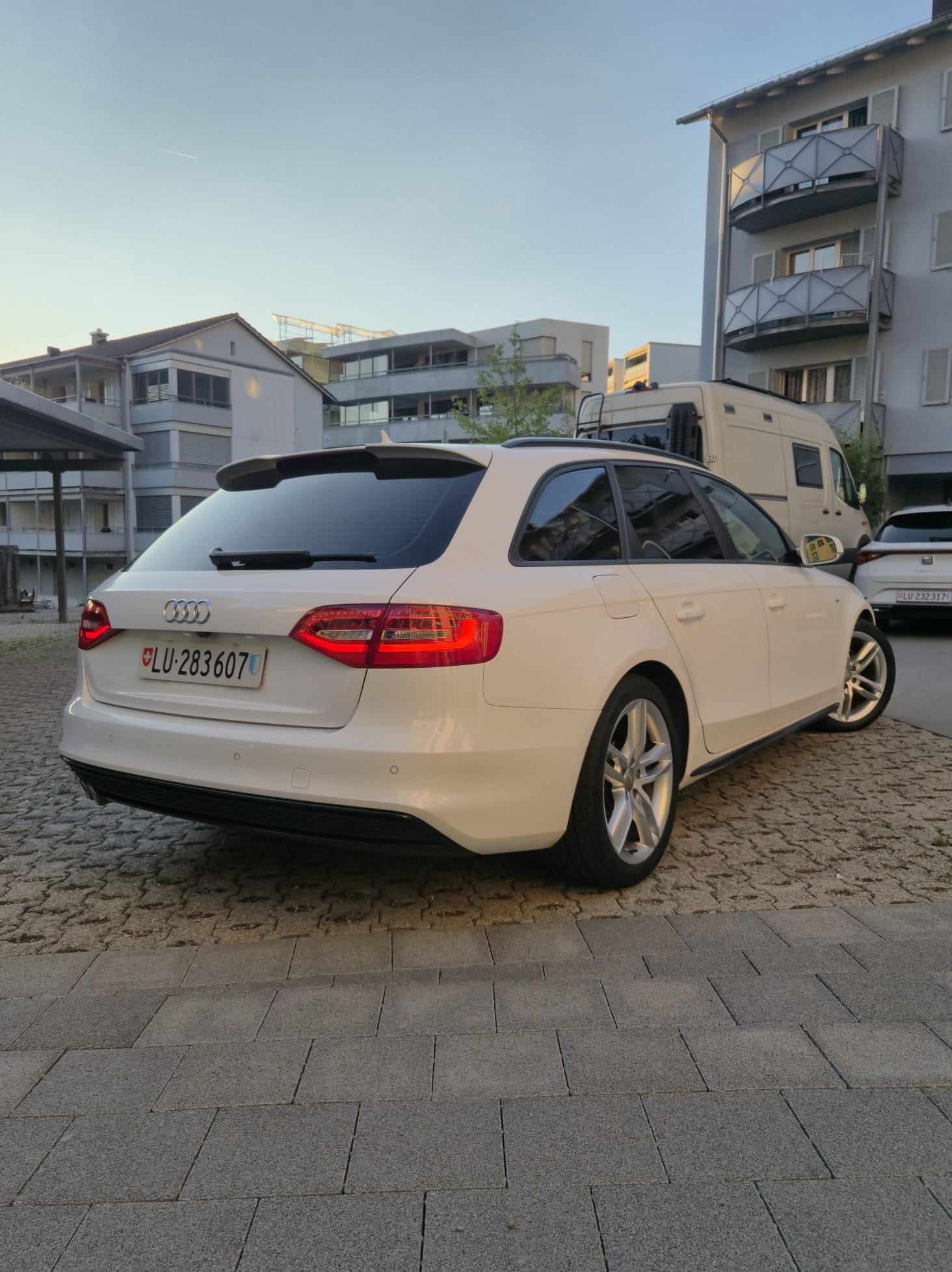 AUDI 2.0 TDI 190 M-Tronic-image-2