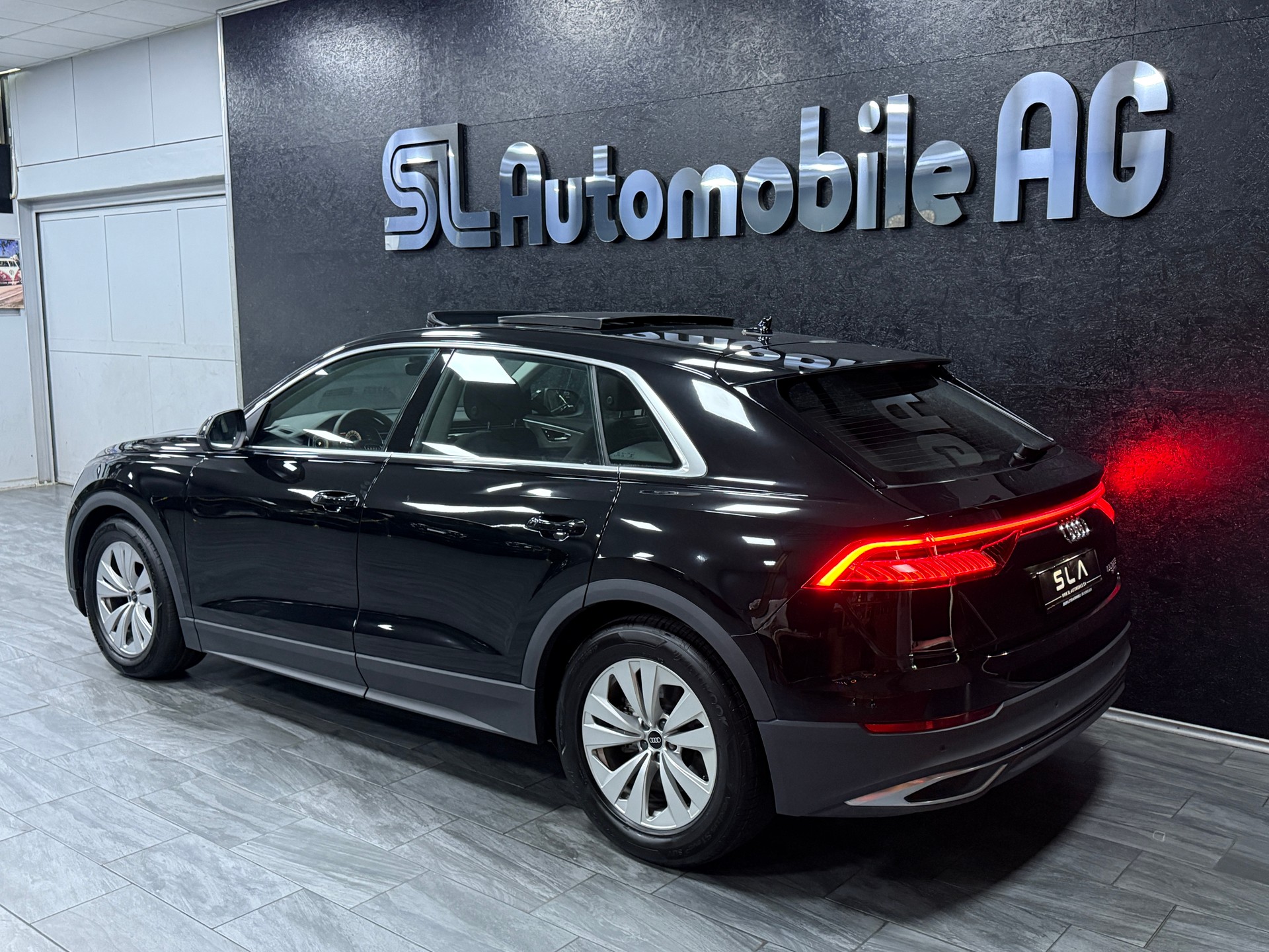 AUDI Q8 55 TFSI quattro tiptronic-image-5
