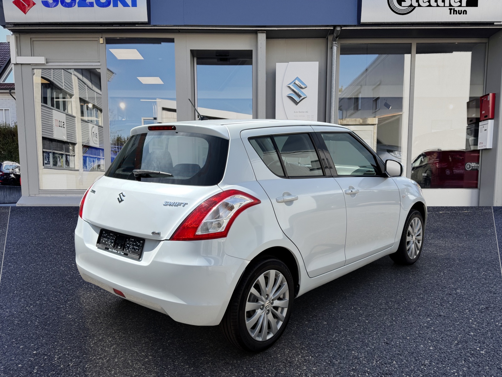 SUZUKI Swift 1.2i 16V GL Top 4x4-image-5