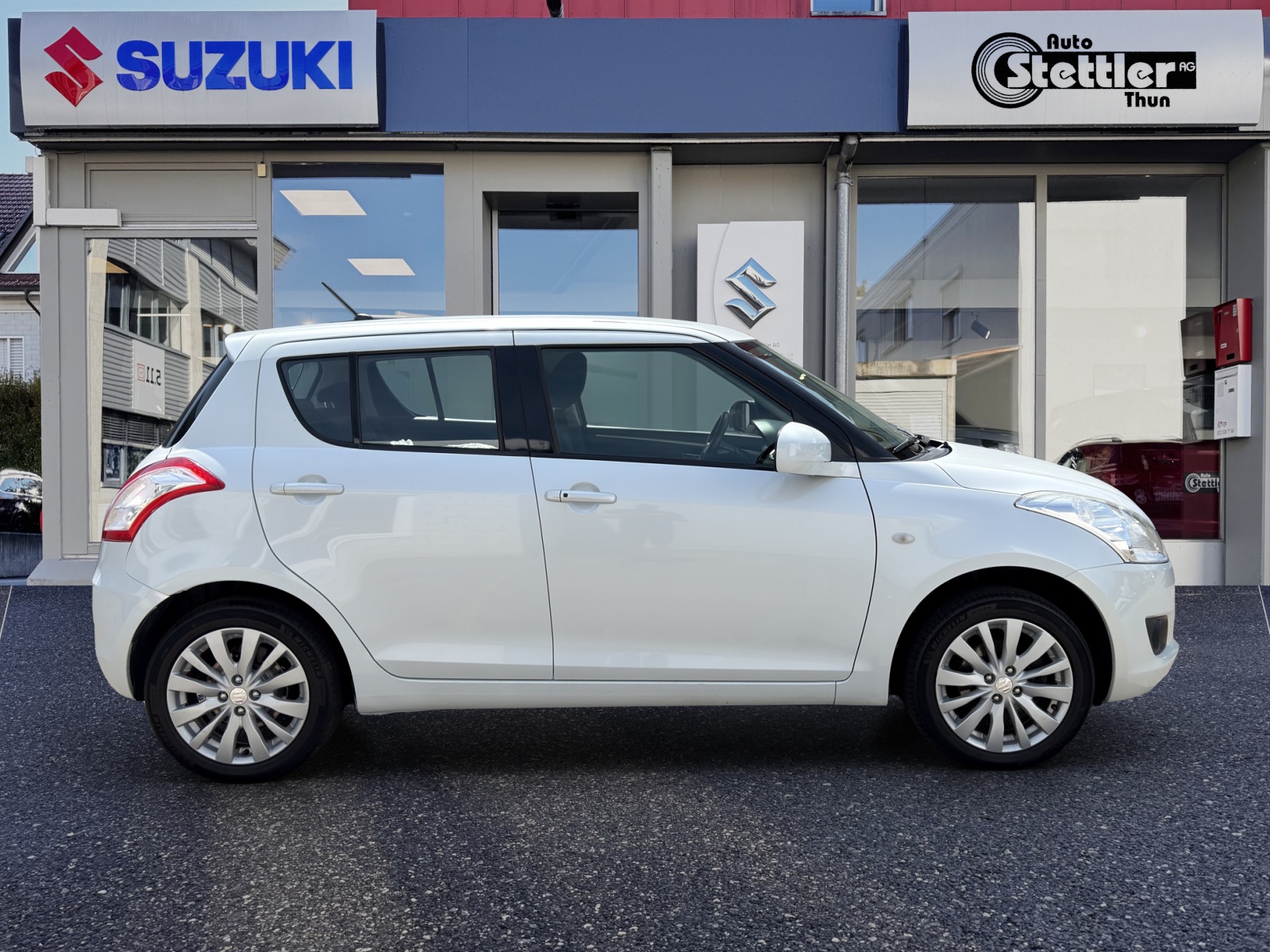 SUZUKI Swift 1.2i 16V GL Top 4x4-image-6
