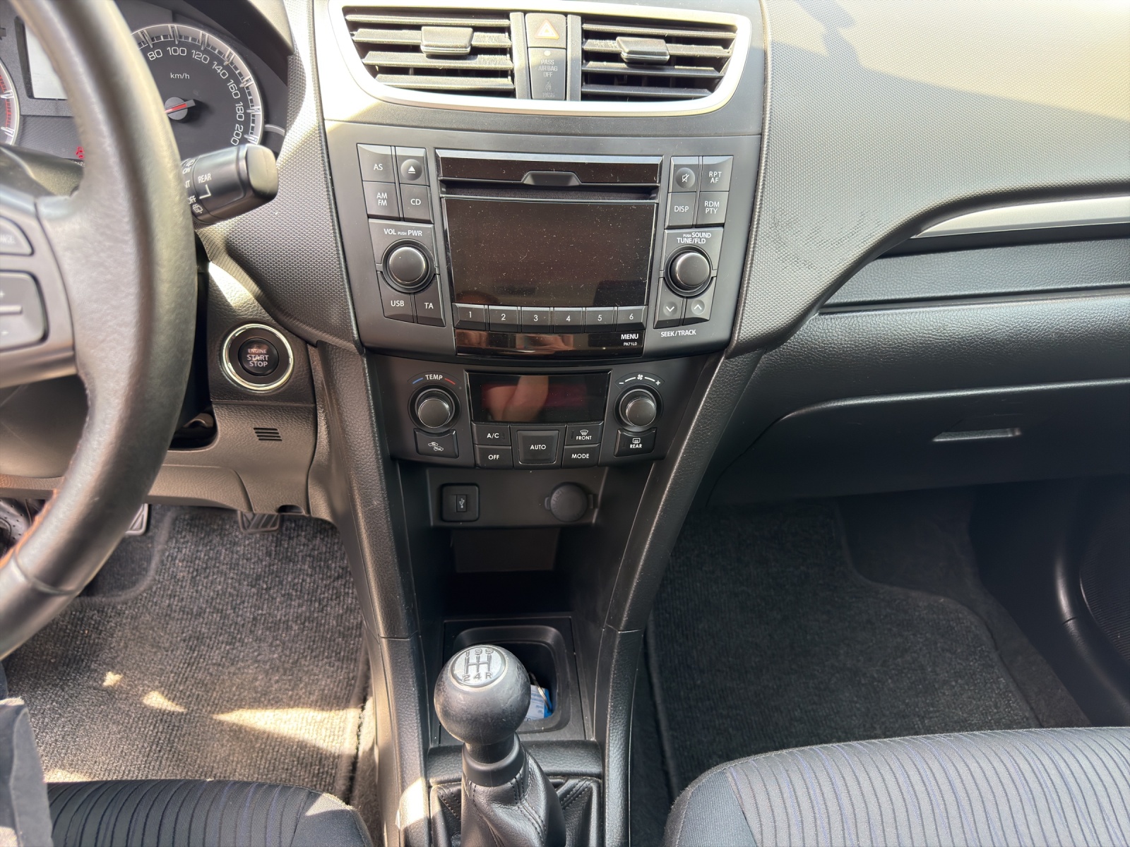 SUZUKI Swift 1.2i 16V GL Top 4x4-image-12