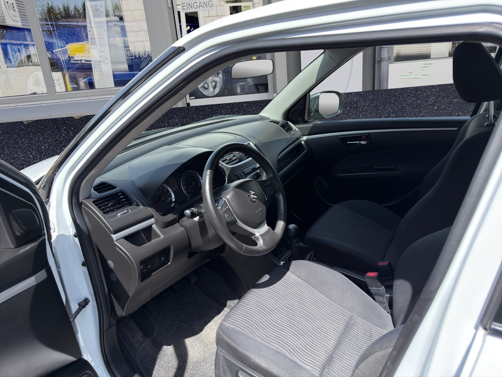 SUZUKI Swift 1.2i 16V GL Top 4x4-image-8