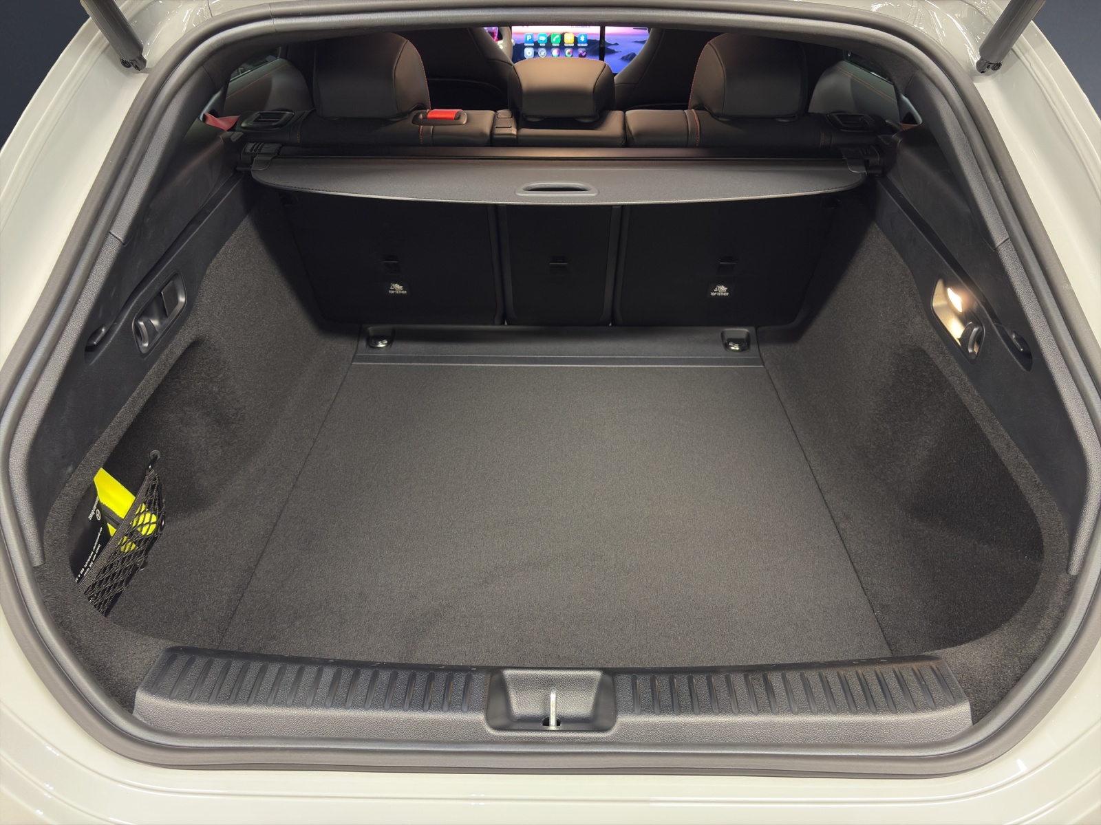 MERCEDES-BENZ CLA 220 4M Shooting Brake-image-13