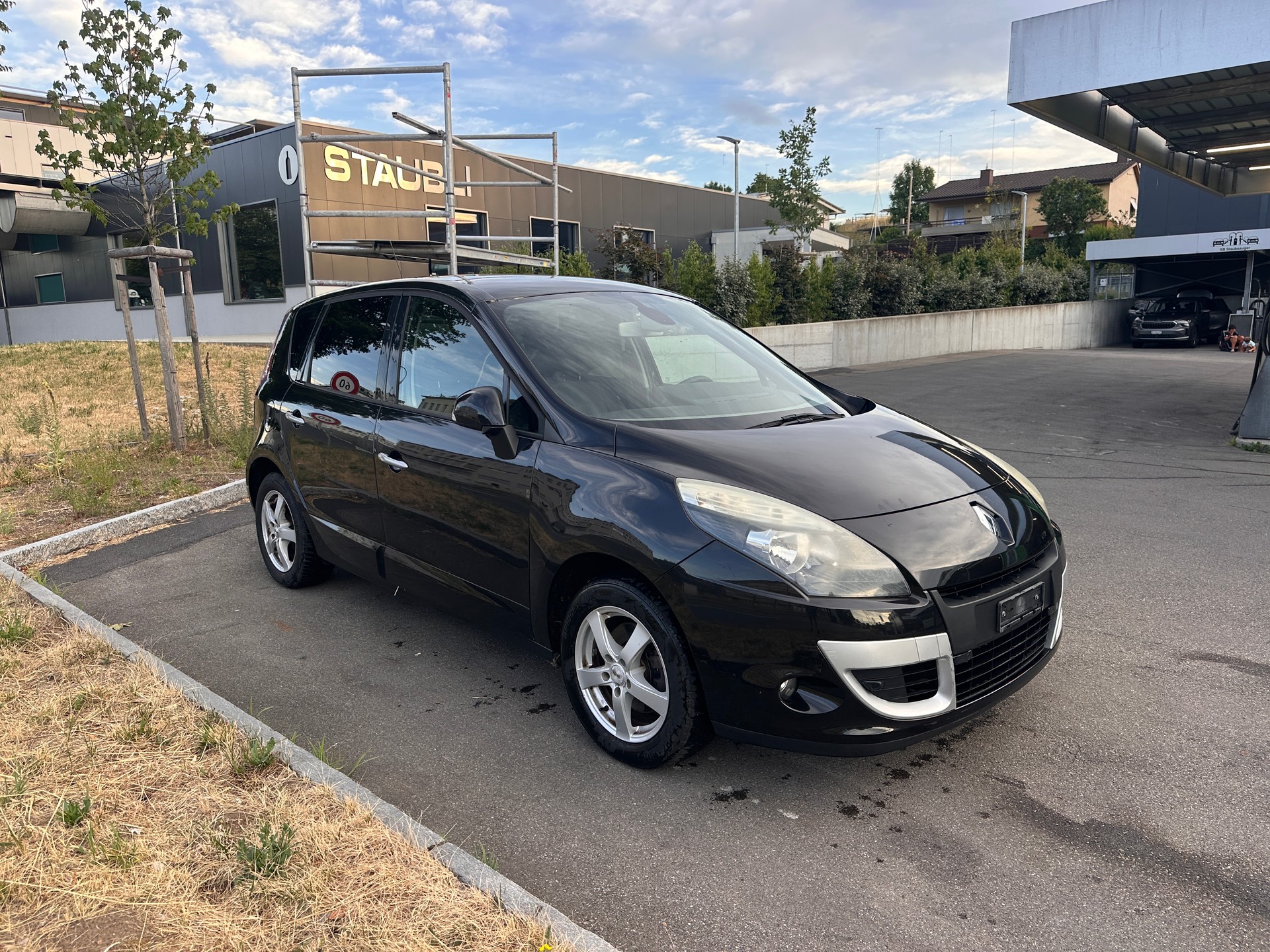 RENAULT Scénic 2.0 16V Dynamique X-Tronic CVT-image-0