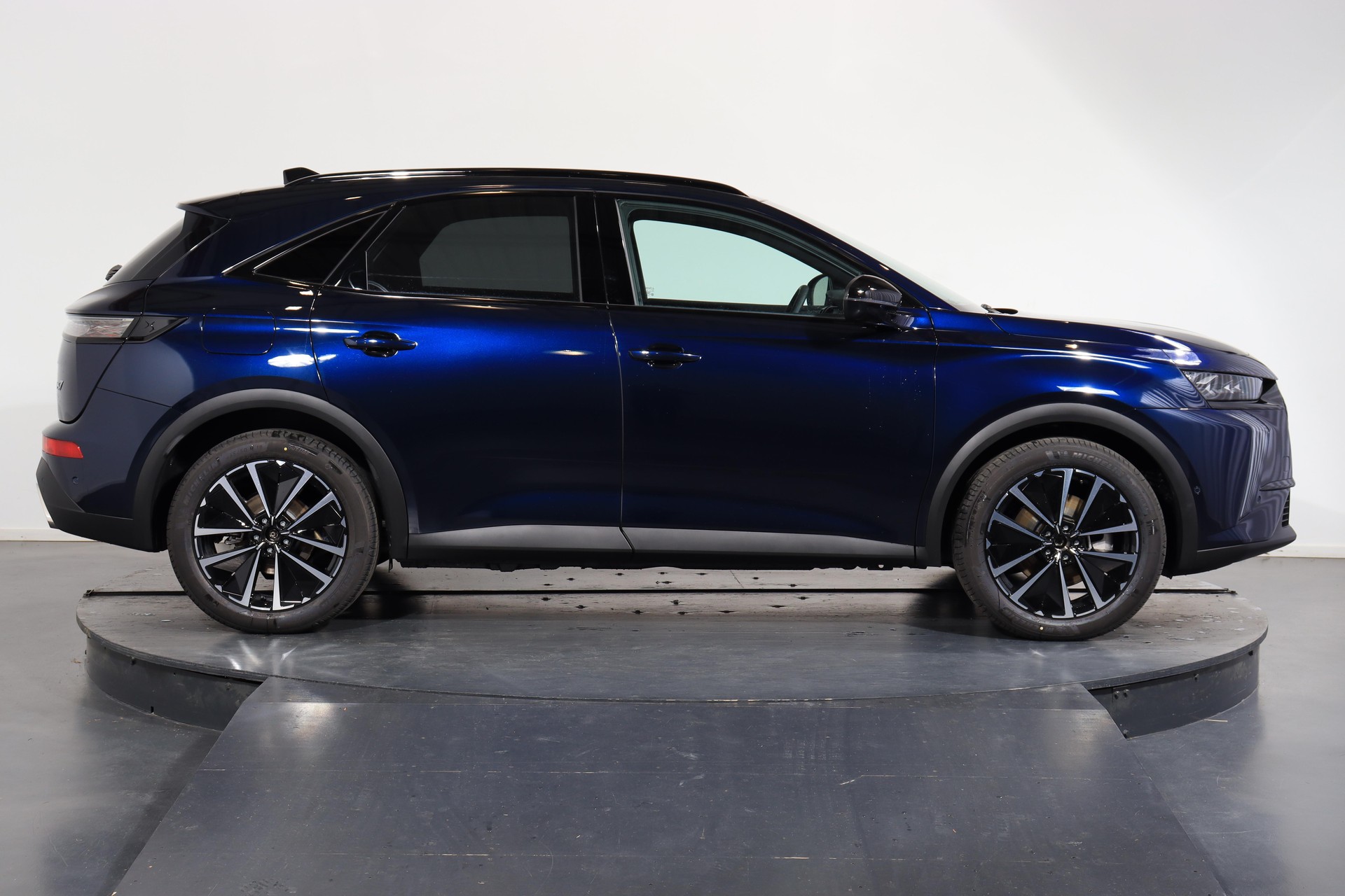 DS AUTOMOBILES 7 1.6 E-Tense Étoile 4x4-image-1