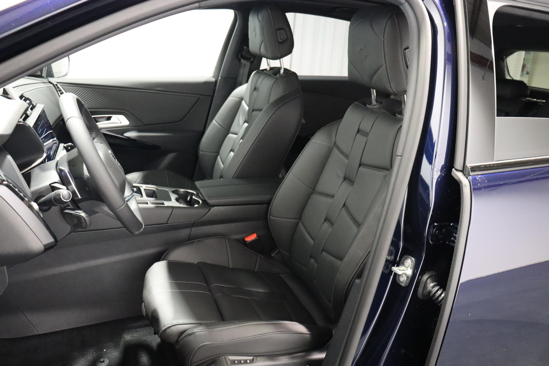 DS AUTOMOBILES 7 1.6 E-Tense Étoile 4x4-image-3