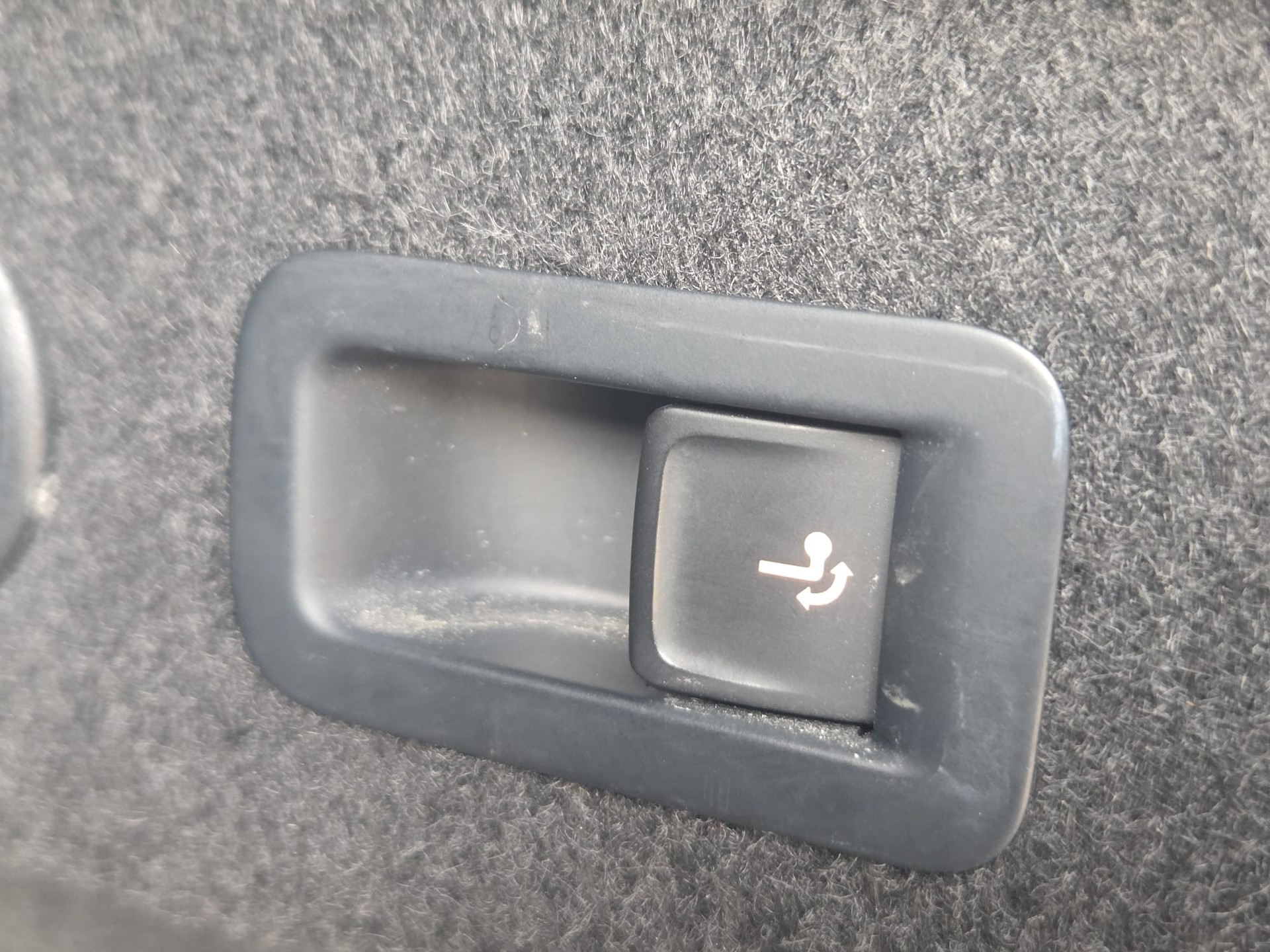 VW Passat Variant 2.0 TSI BMT * R-LINE * 4Motion DSG * Full Options * Ab MFK/Expertisé * AHK/Crochet-image-11
