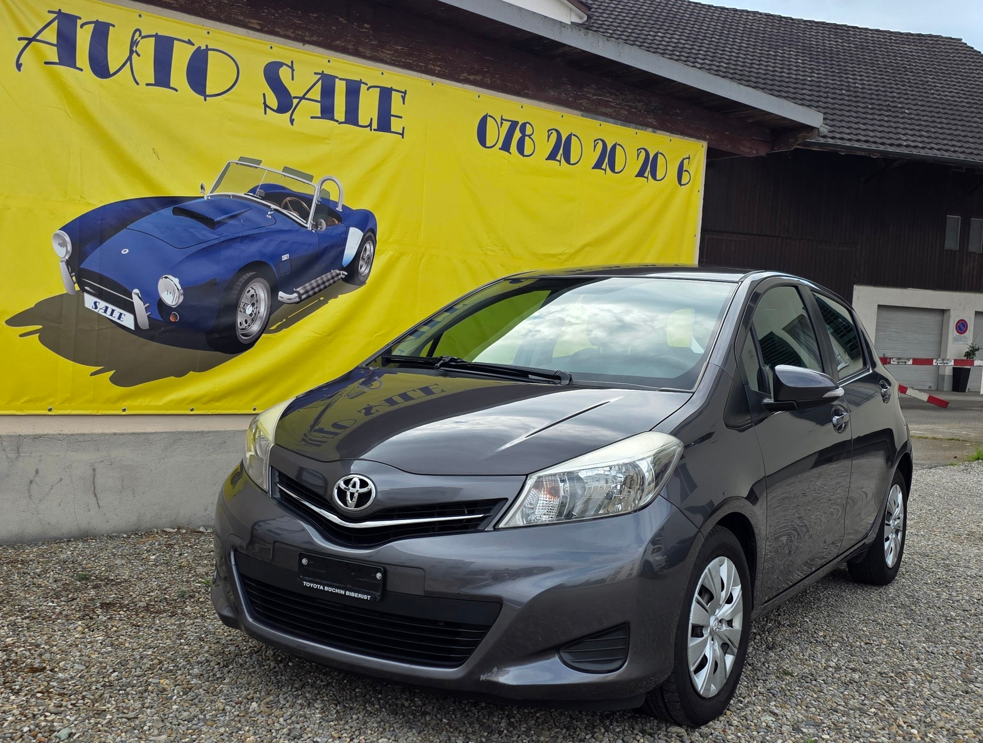 TOYOTA Yaris 1.4 D-4D Luna-image-0