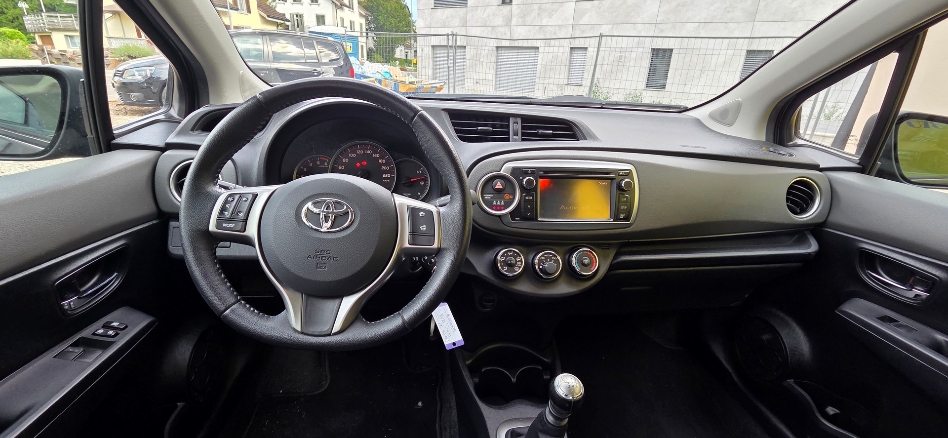 TOYOTA Yaris 1.4 D-4D Luna-image-9