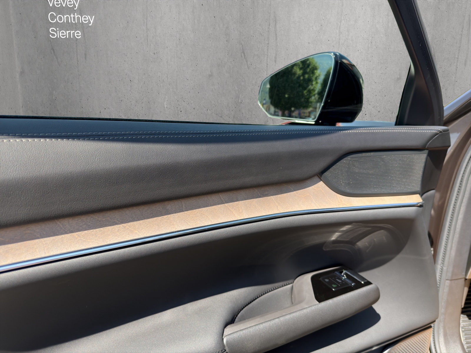 VOLVO EX90 Twin Ultra AWD-image-9