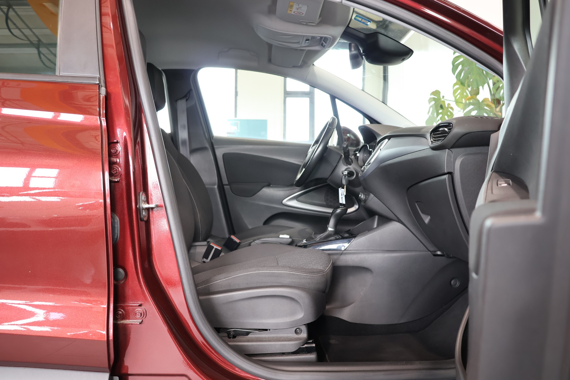 OPEL Crossland X 1.2i TP Enjoy Automatik-image-12
