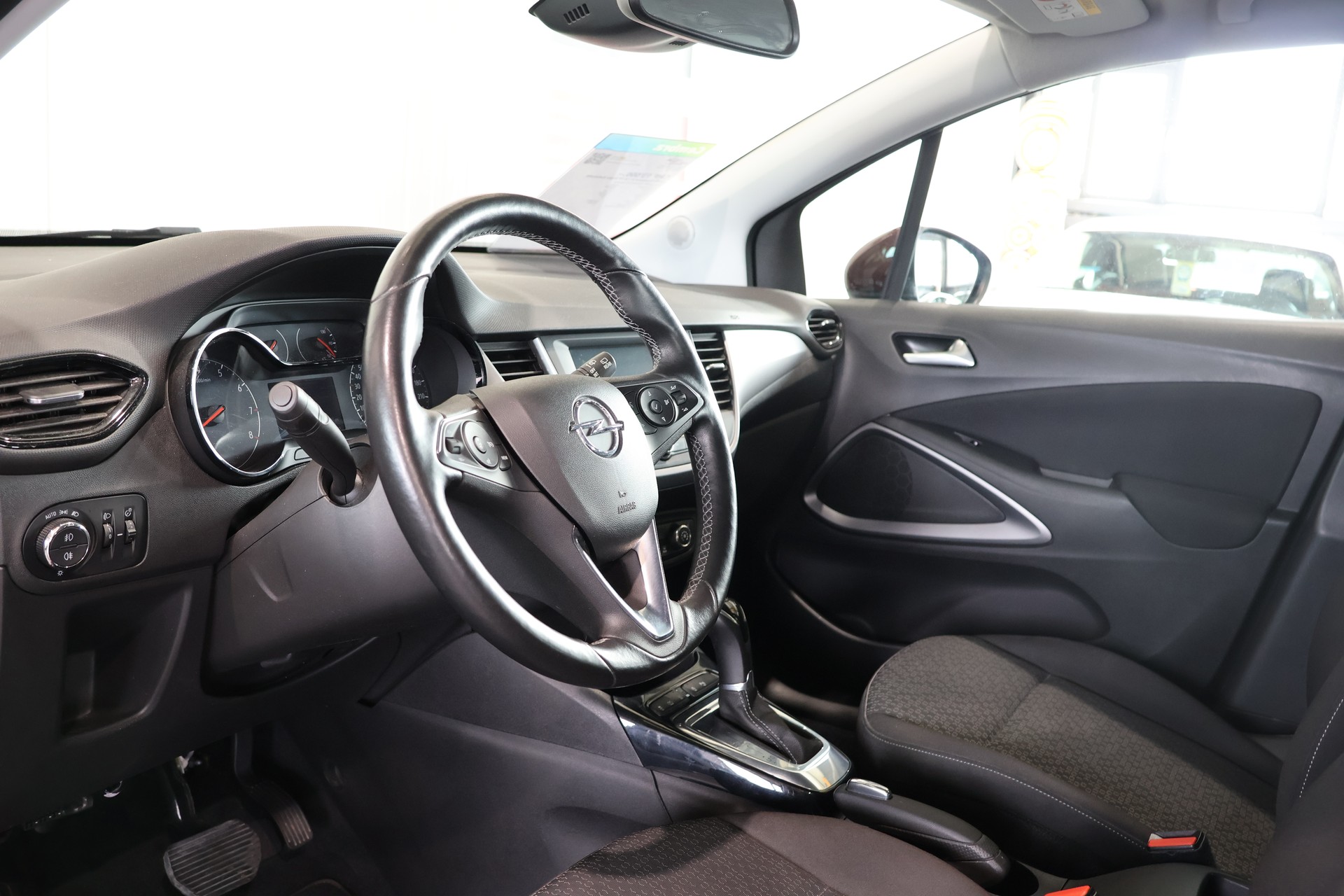 OPEL Crossland X 1.2i TP Enjoy Automatik-image-10