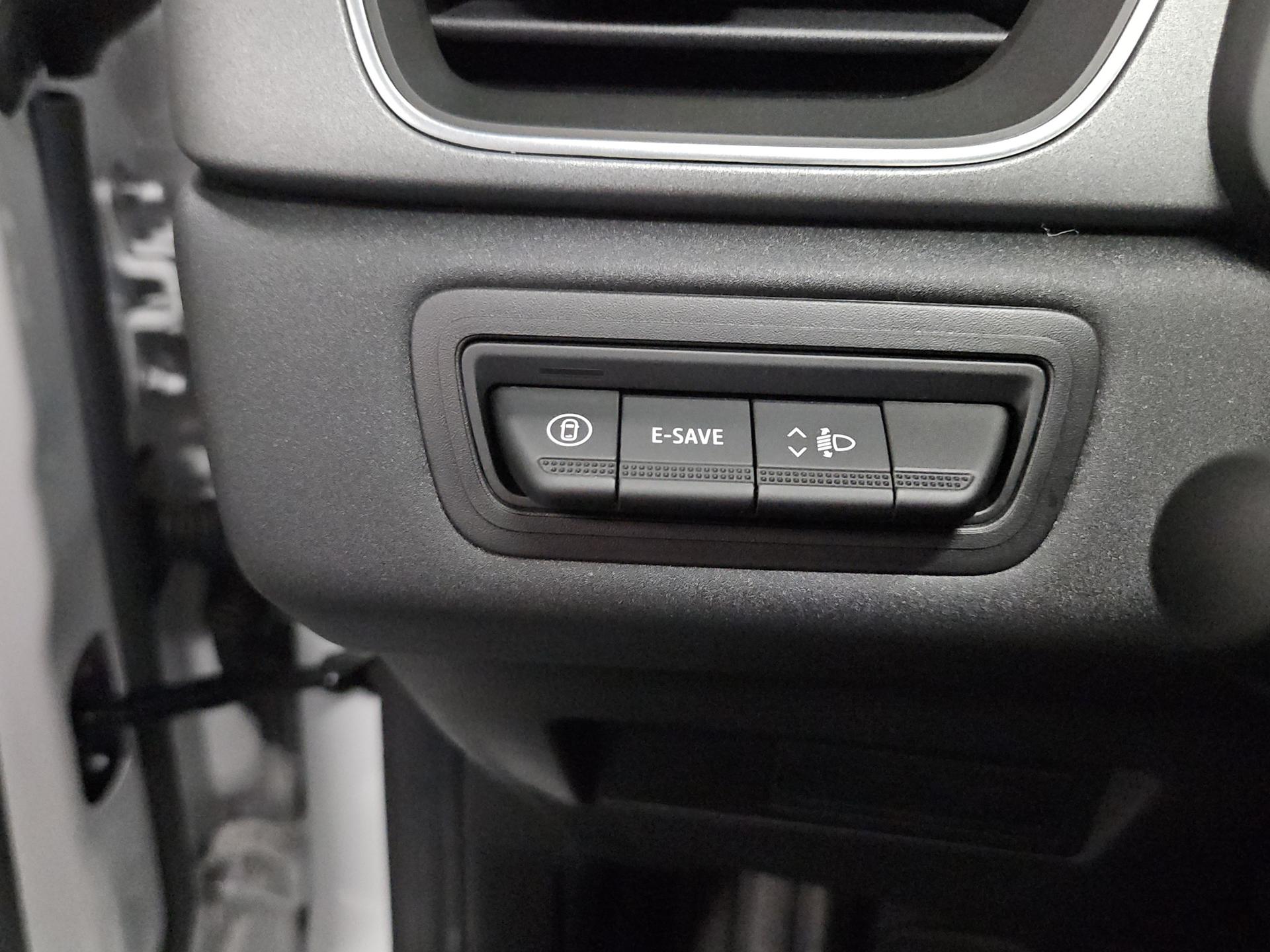 RENAULT Captur 1.6 E-Tech 145 Techno DHT-image-22