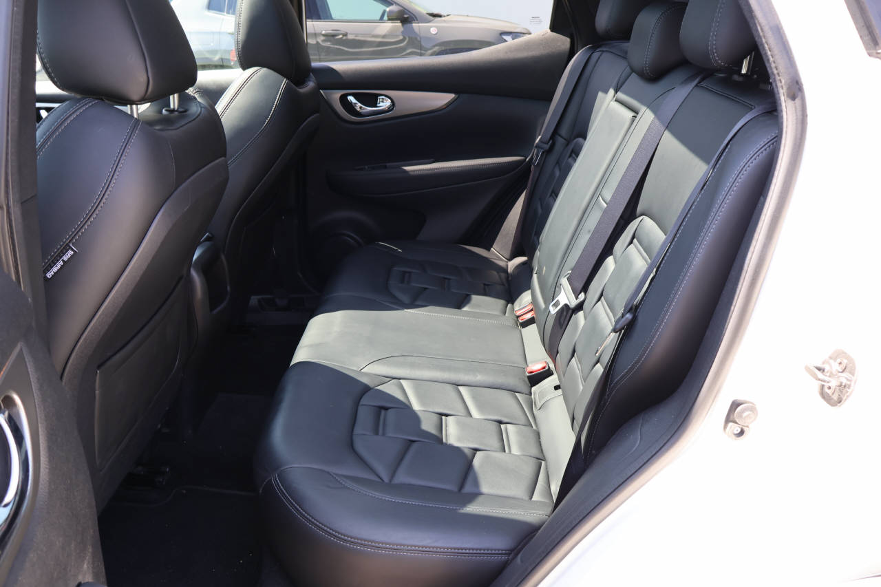 NISSAN Qashqai 1.2 DIG-T Tekna+-image-14