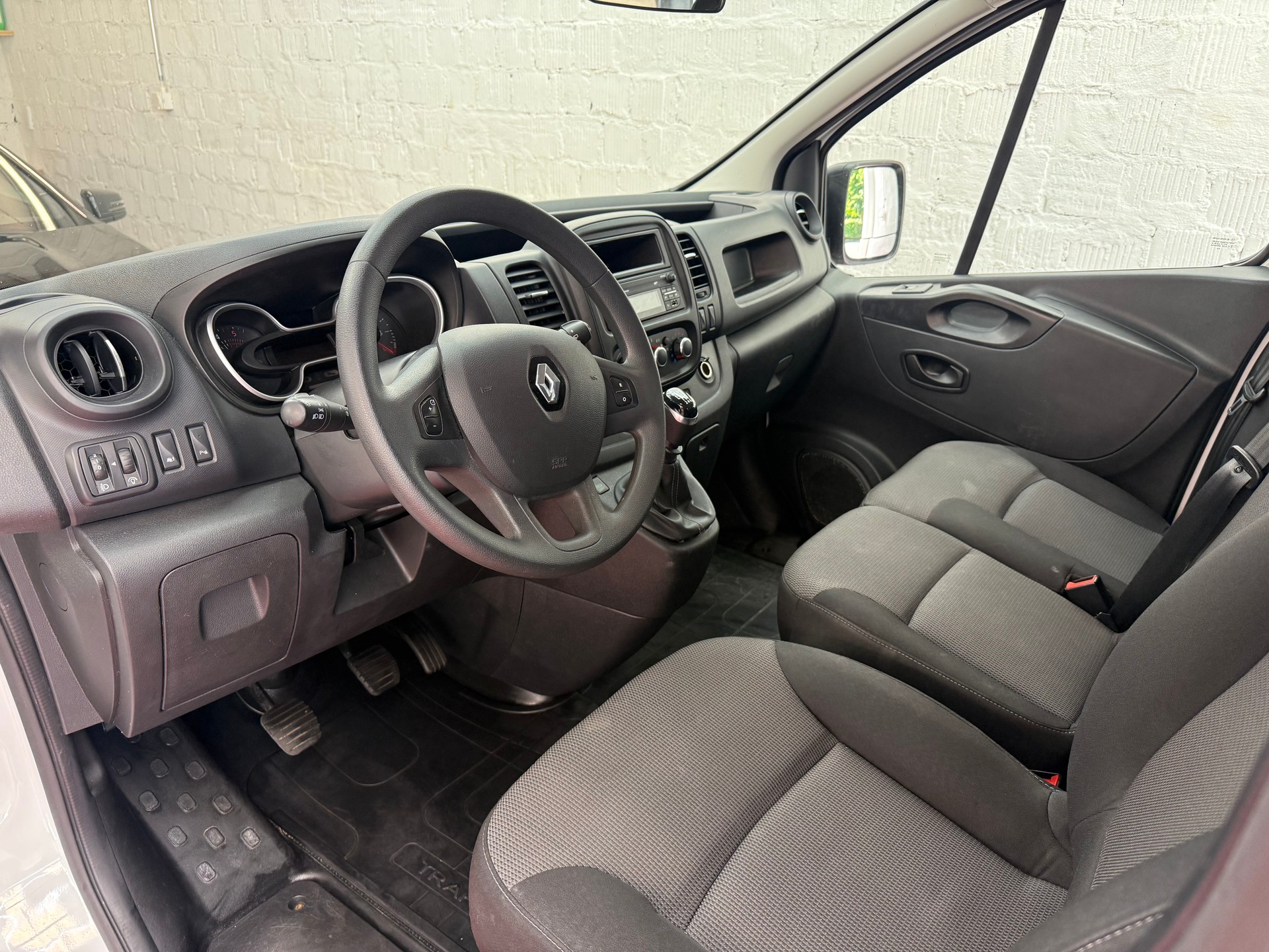 RENAULT Trafic 1.6 ENERGY dCi 95 3.0t Business L1H1-image-4