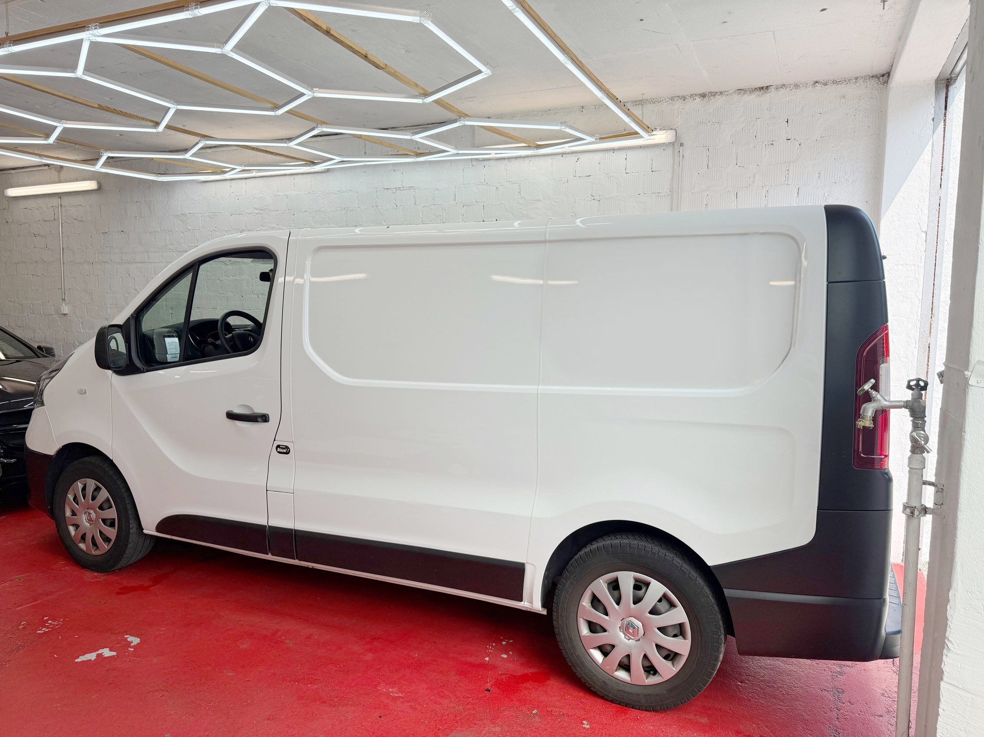 RENAULT Trafic 1.6 ENERGY dCi 95 3.0t Business L1H1-image-2