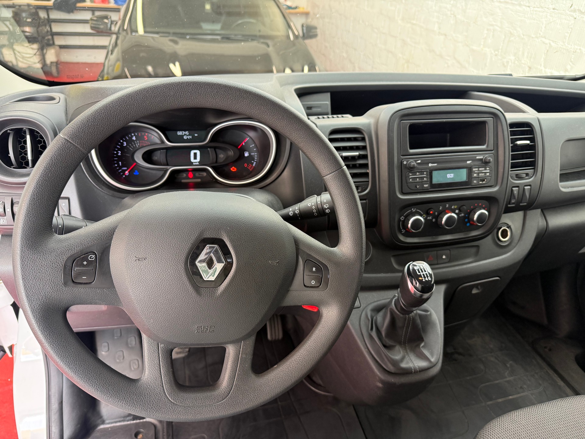 RENAULT Trafic 1.6 ENERGY dCi 95 3.0t Business L1H1-image-5