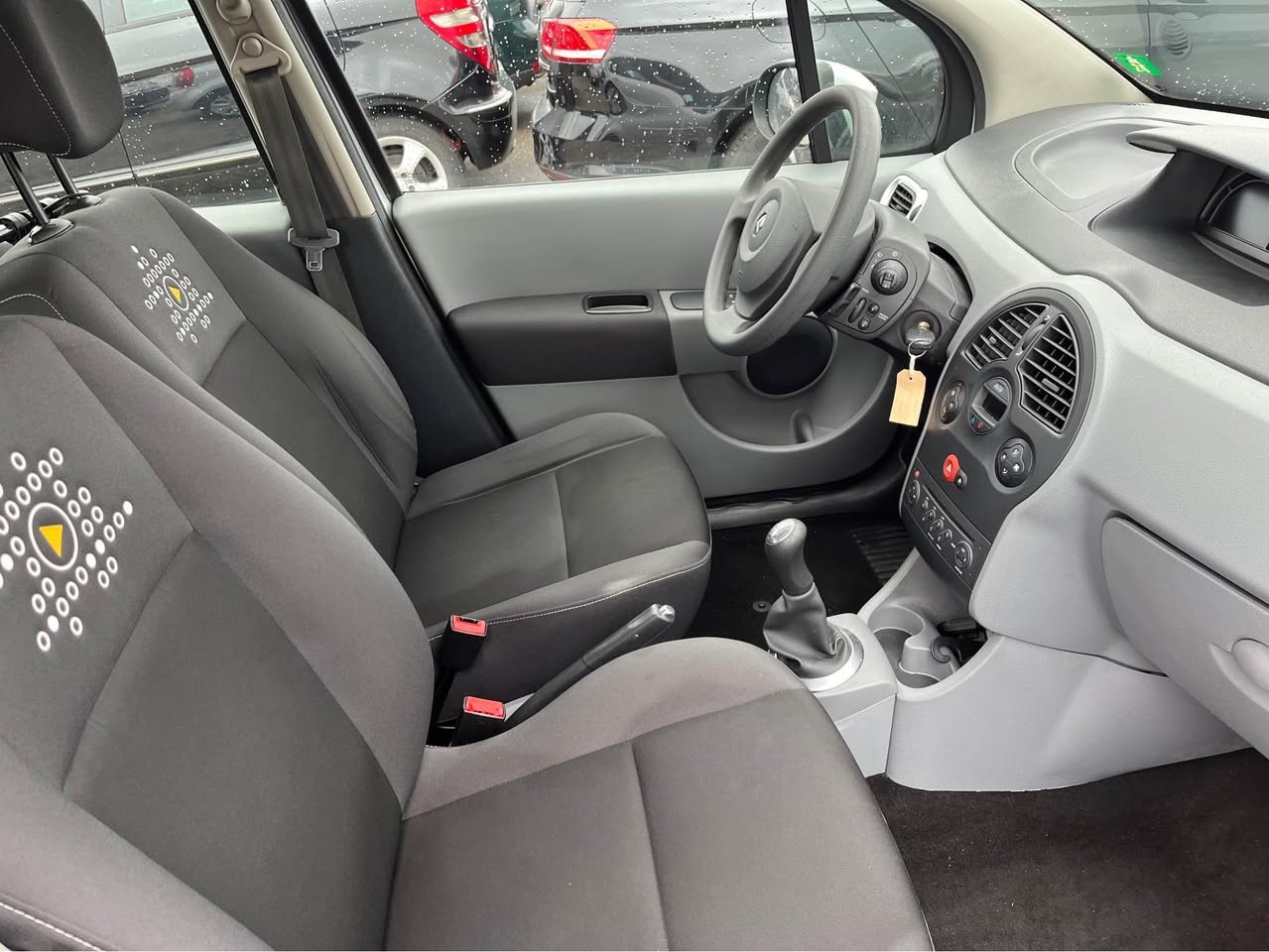 RENAULT Modus 1.2 16V T Yahoo-image-8